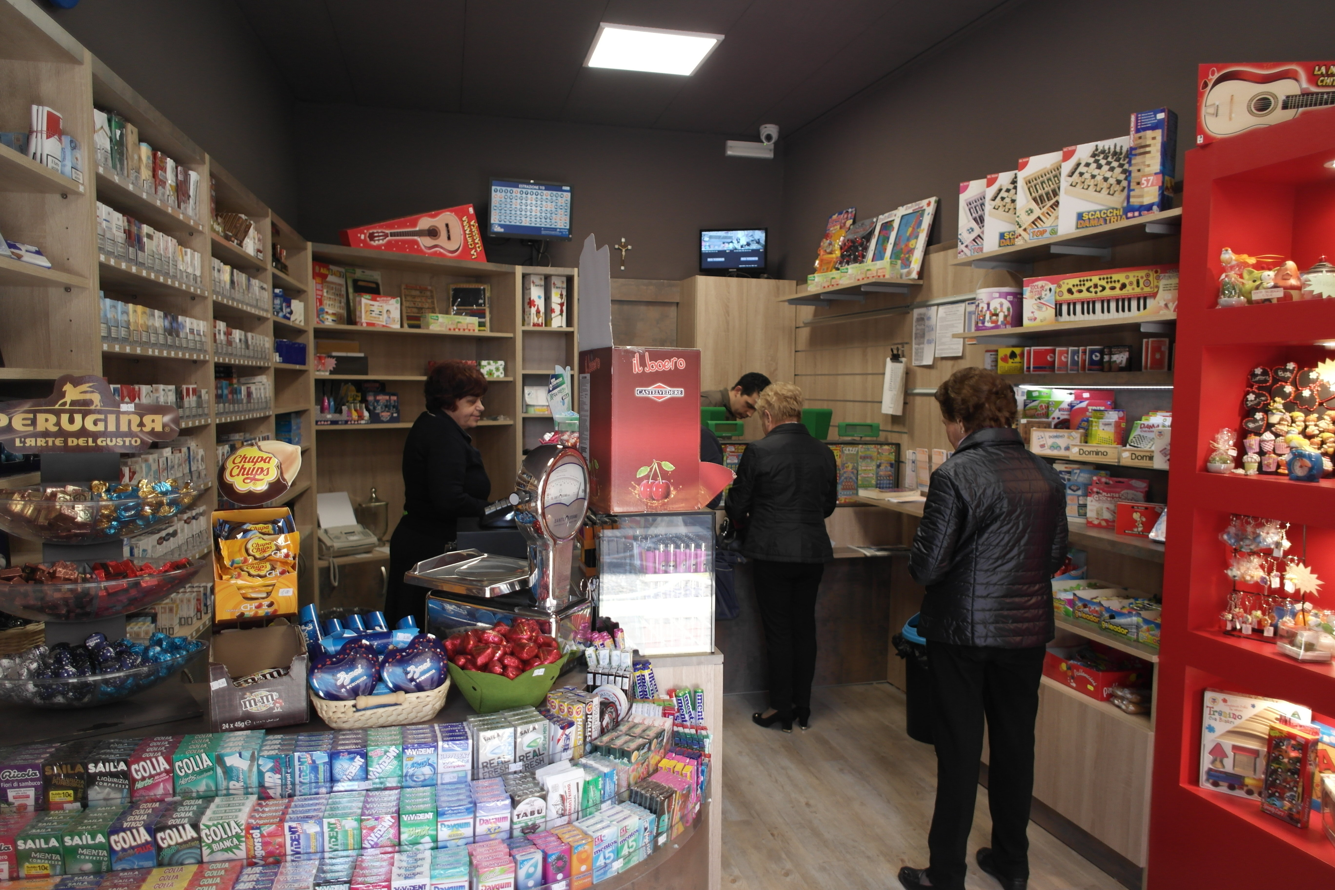 克里斯蒂安烟草店-9