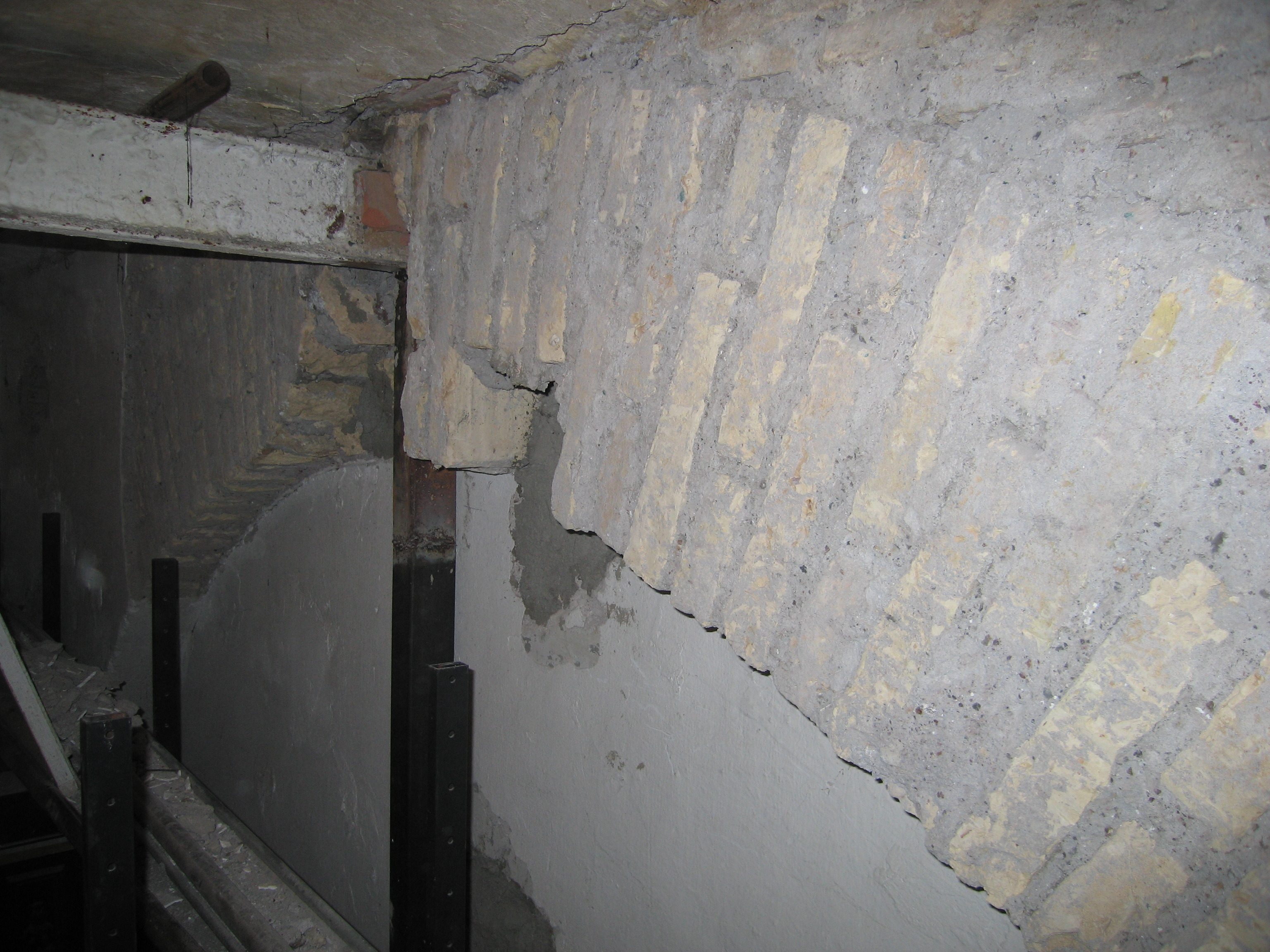 2007 年罗马历史建筑结构加固修复案例-27