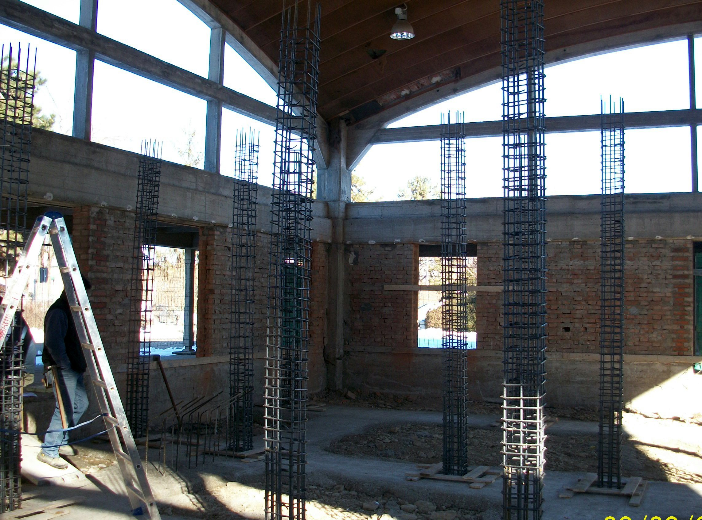 2011 年建设的多功能文化中心——O.S.E.A-9