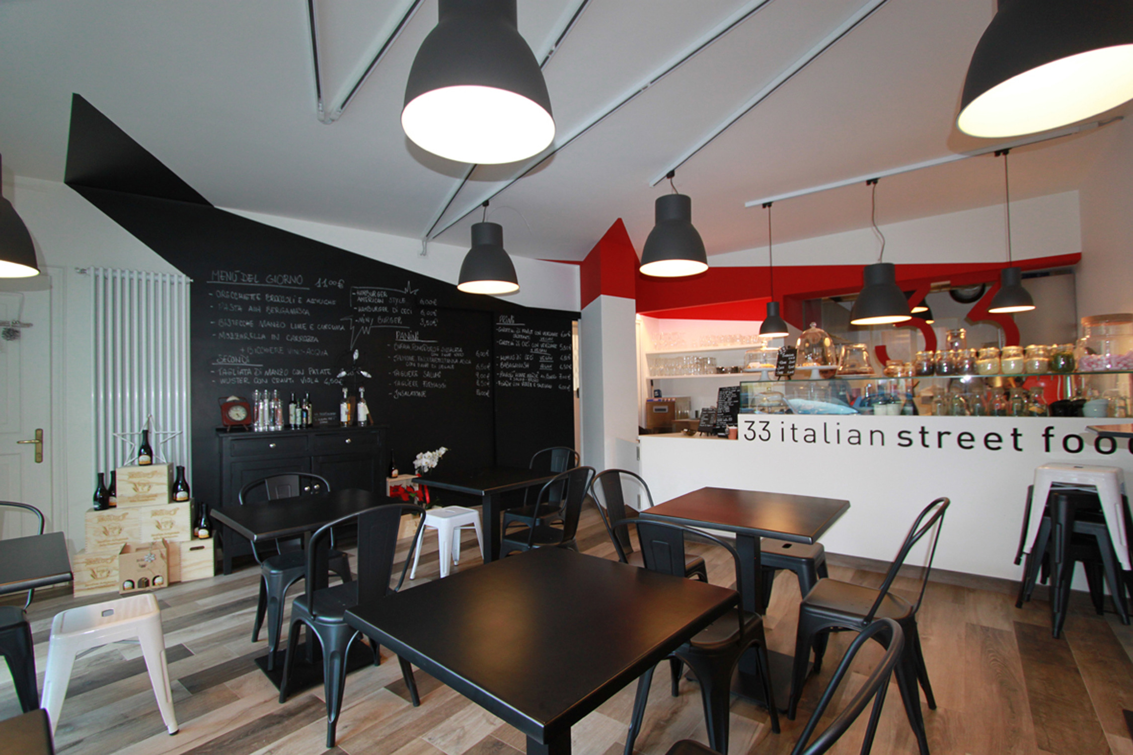 33 意大利街头美食餐厅 | 历史古镇中的年轻创新设计-0