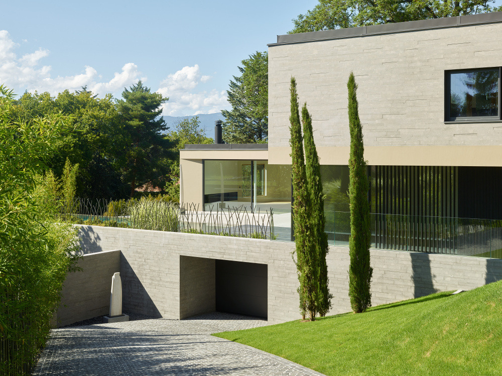 Villas Cousines | 2017 年完工的现代简约风格别墅设计-8