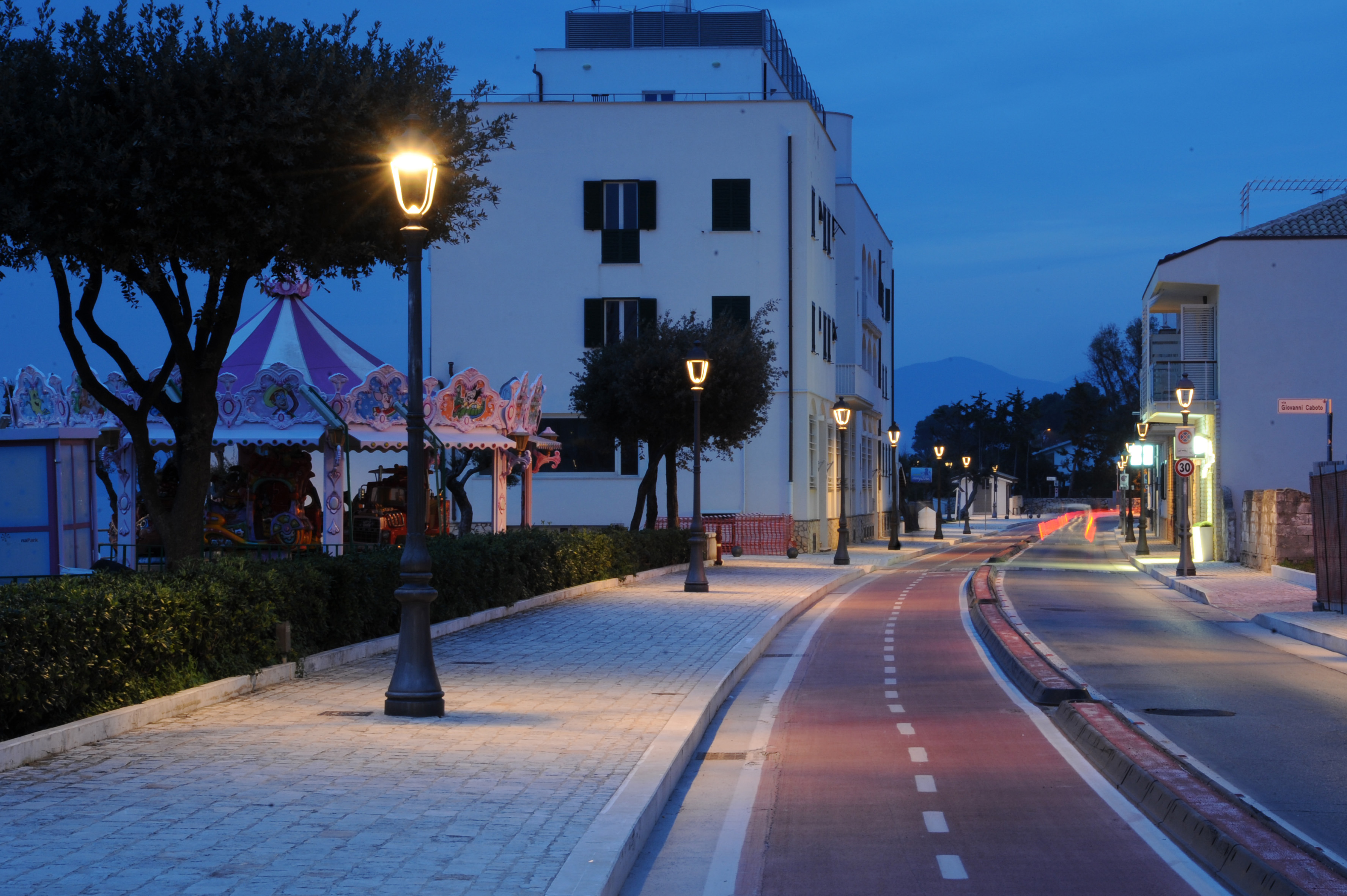 意大利 Sperlonga 城市照明与家具设计-17