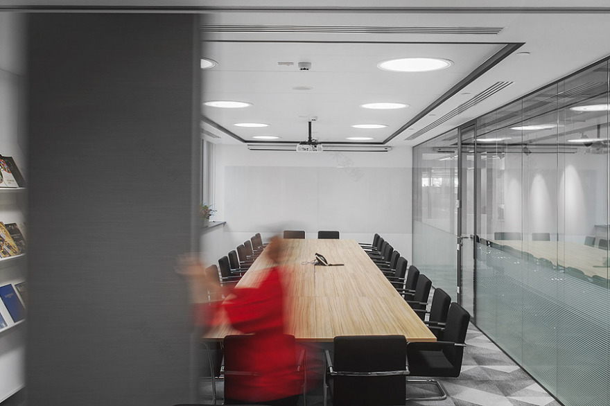 瑞士 Swatch 集团办公室及服务中心设计-55