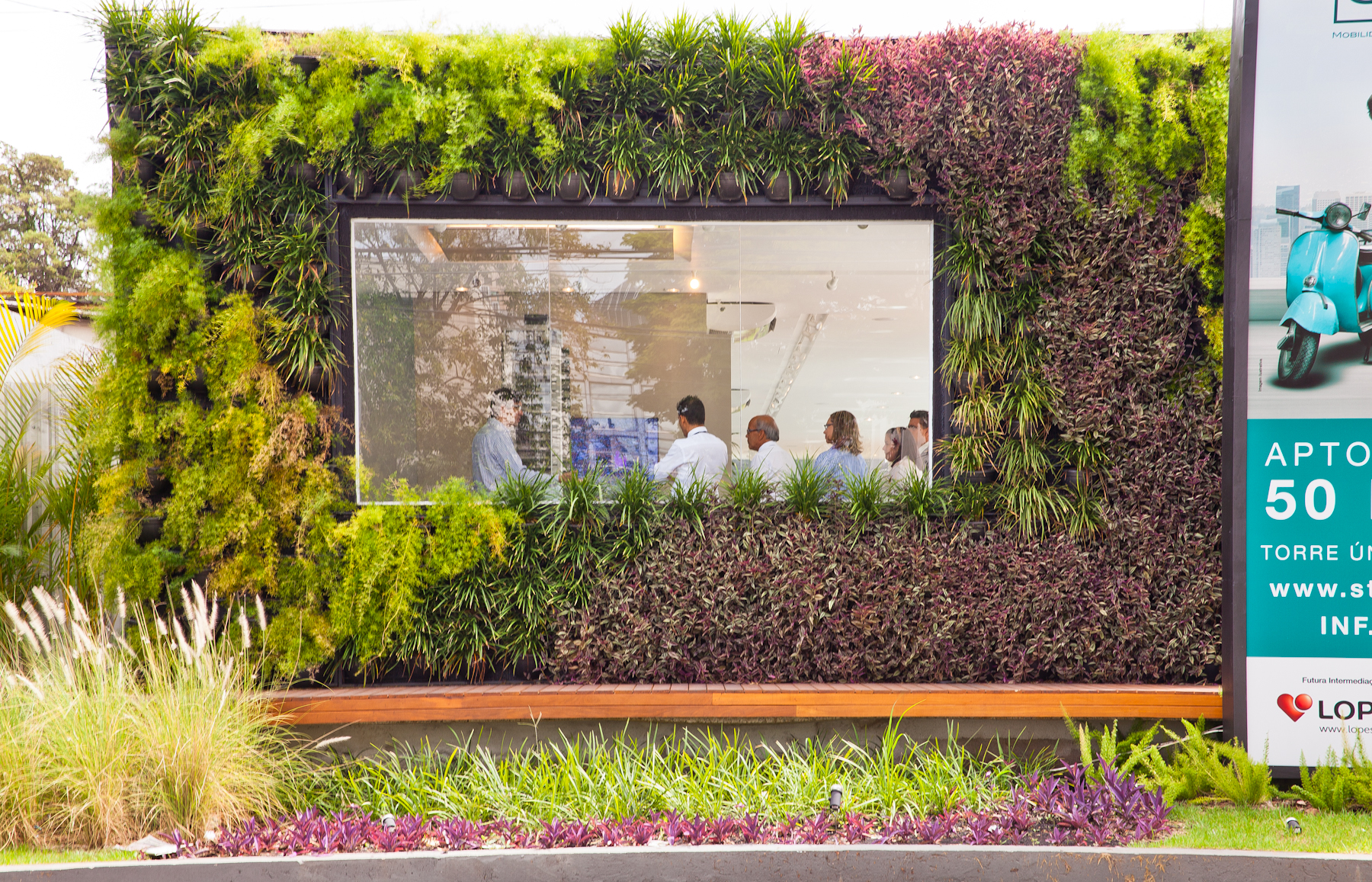 2016 年完成的 CEGG 销售展台设计-13