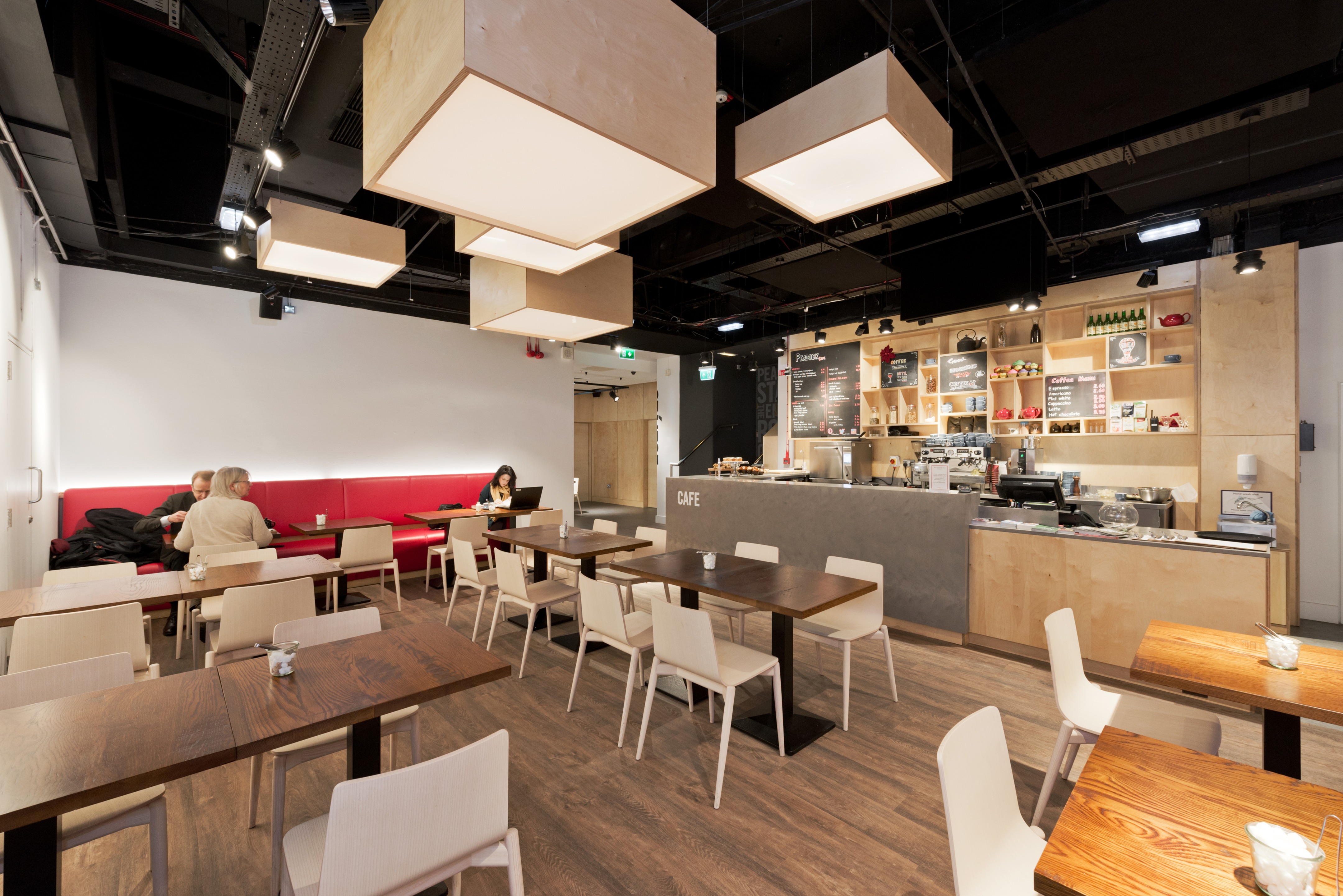 都柏林城市酒吧 | 2015 年室内设计佳作-0