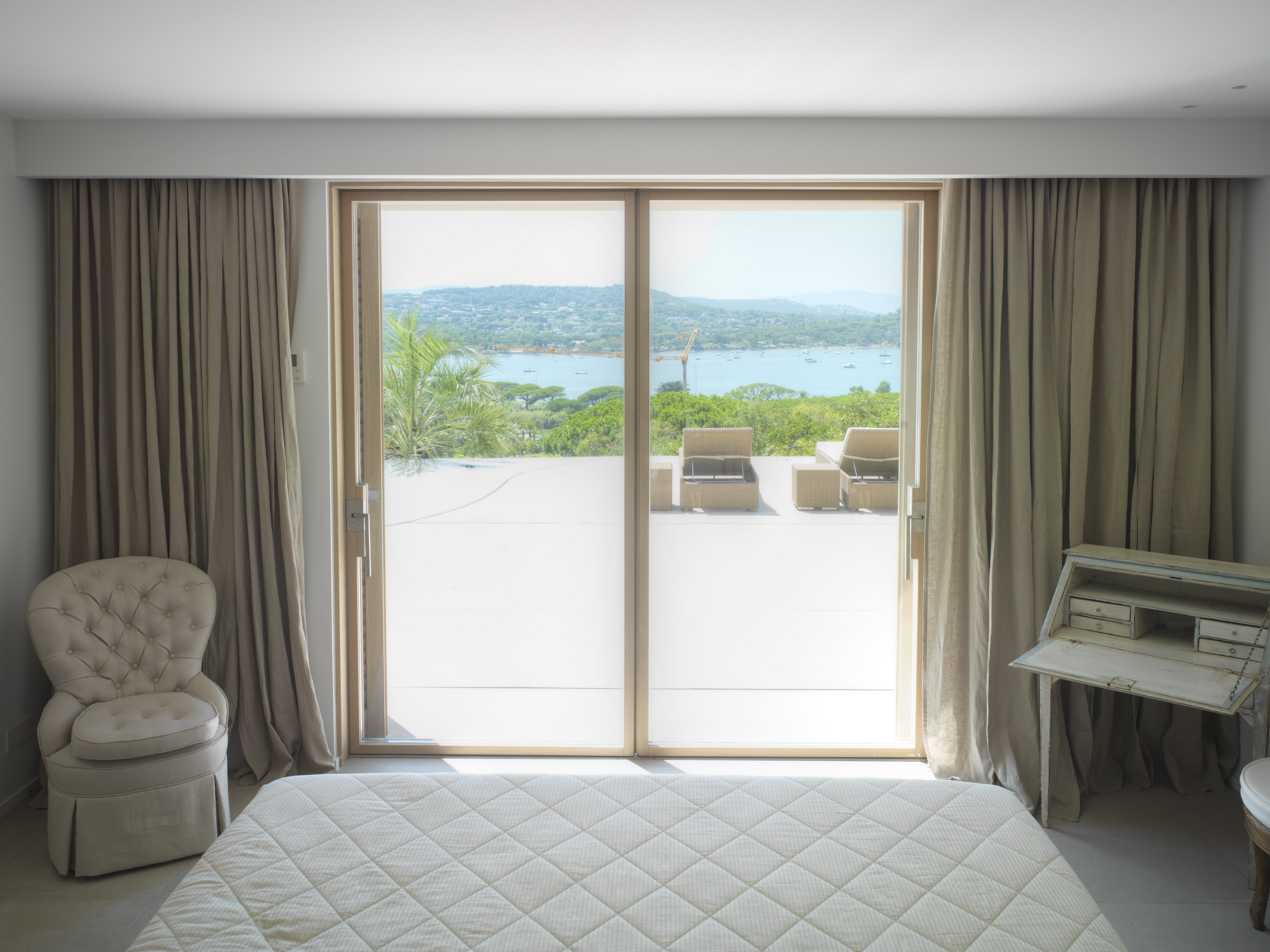 现代简约圣特罗佩别墅-21