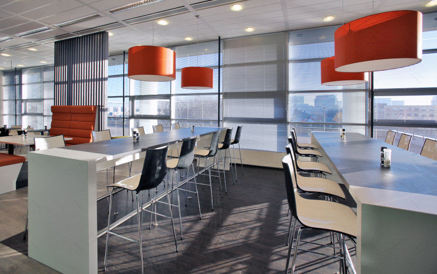 荷兰 Rabobank 员工餐厅,灵动空间打造舒适用餐环境-8