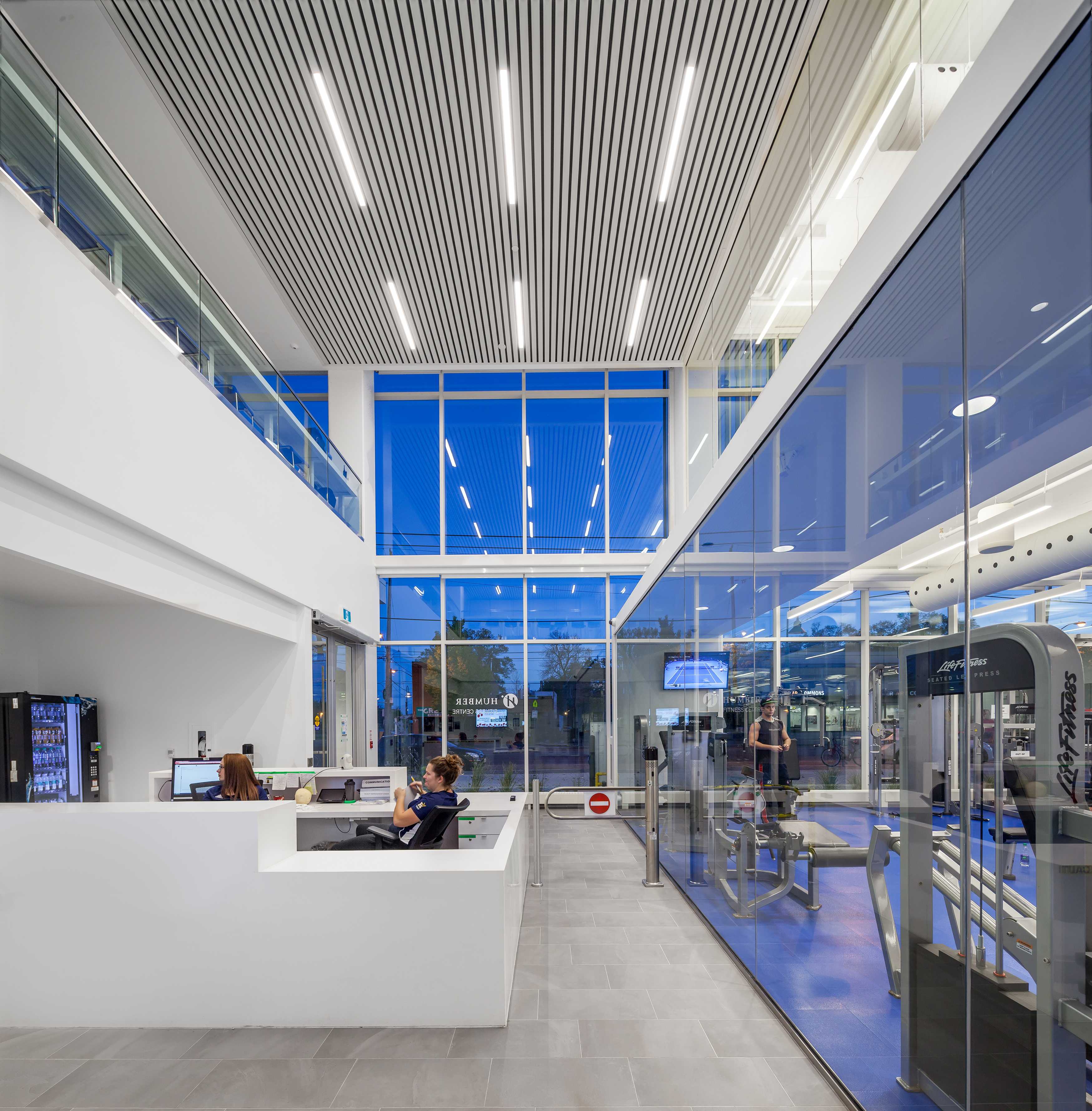 亨伯学院体育中心-11