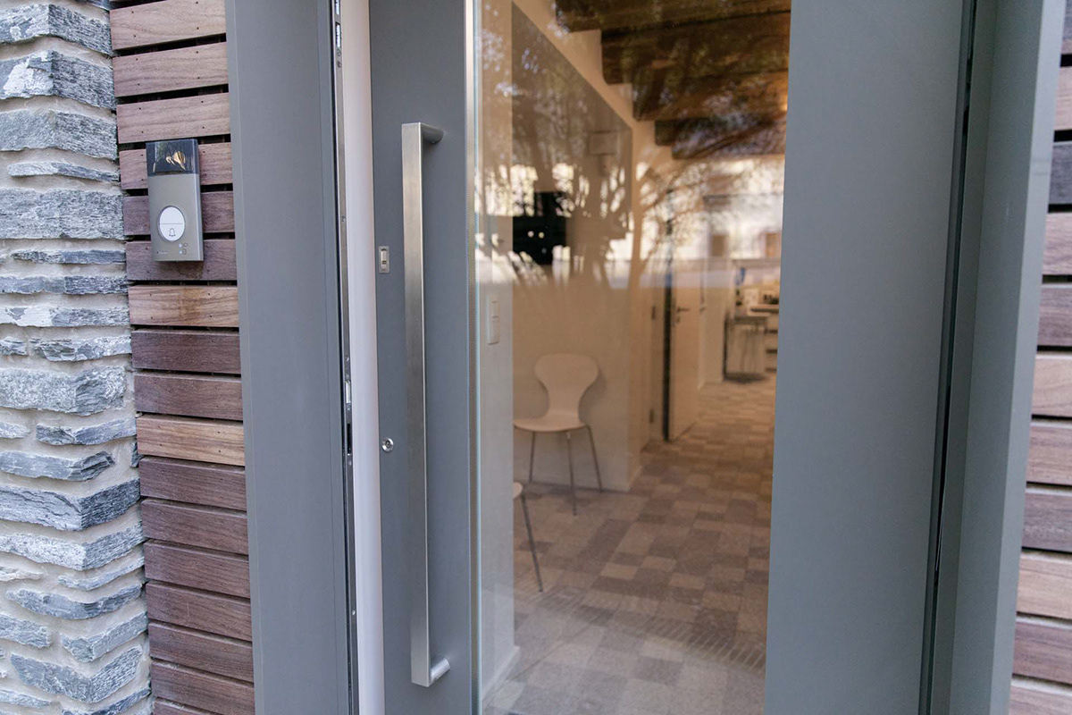 翻新老建筑，打造温馨专业足病诊疗空间-8