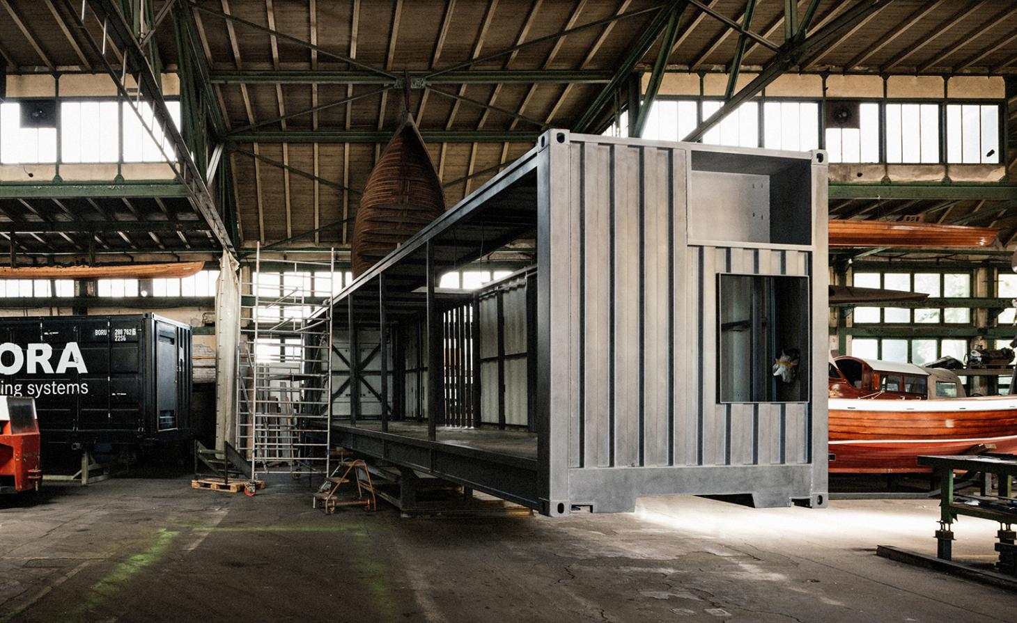 柏林穆尔库迪斯商店推出伯肯斯托克盒子零售概念-1