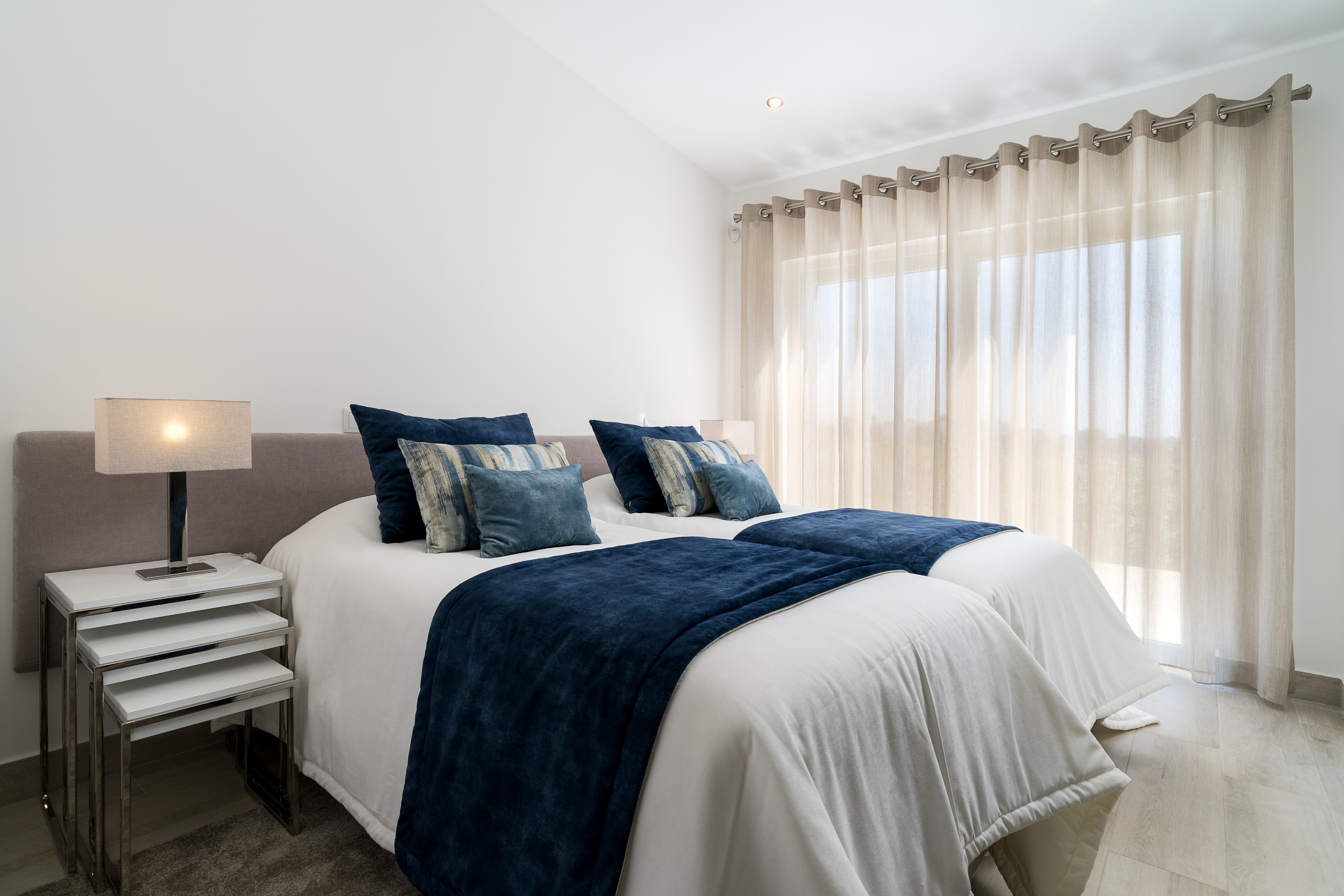 Simple Taste 团队打造的金色眼睛别墅室内设计-9