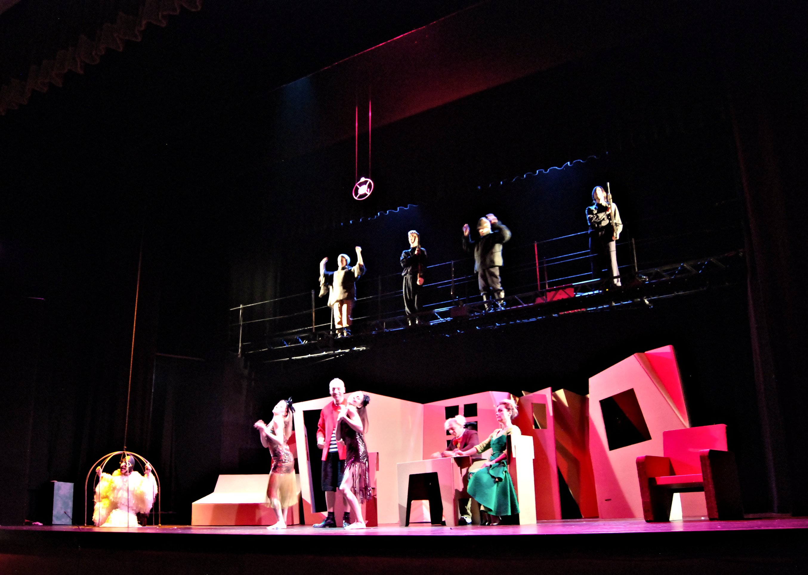 可拆卸式钢构舞台桁架设计-1