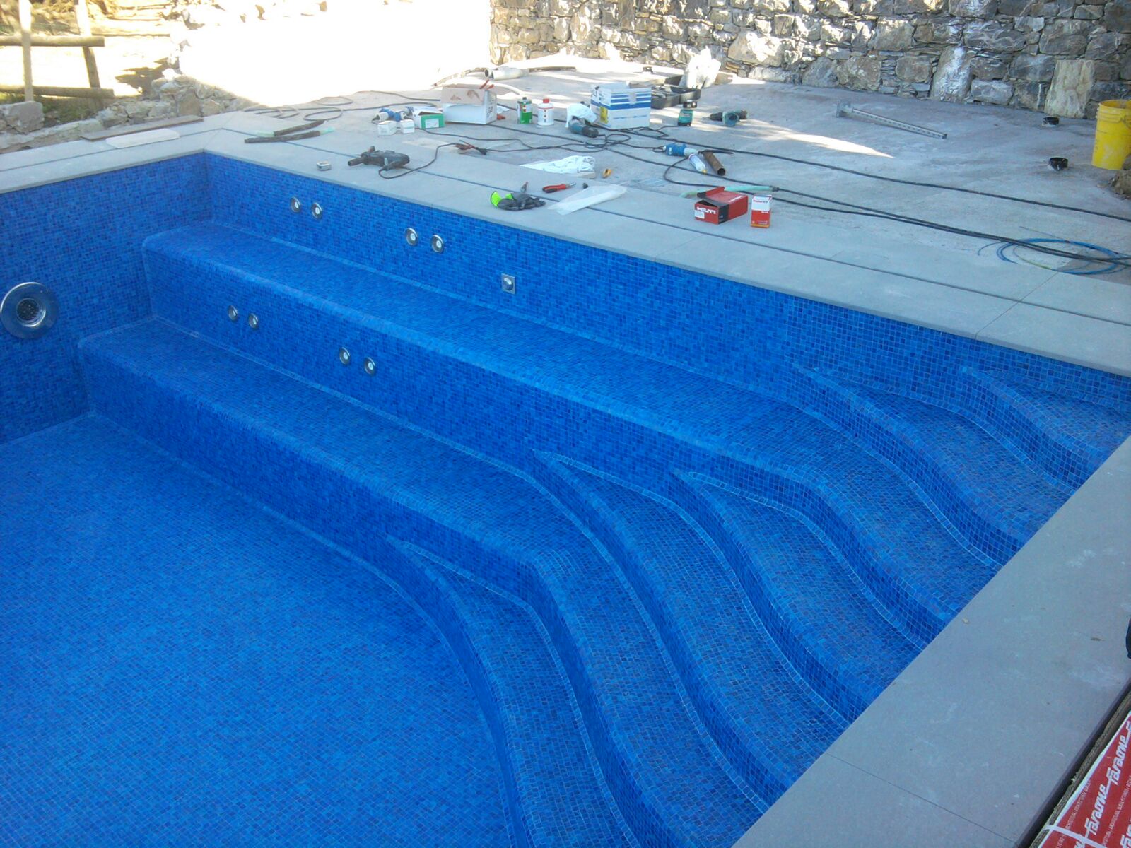 2014 年意大利利古里亚海滩泳池设计-8