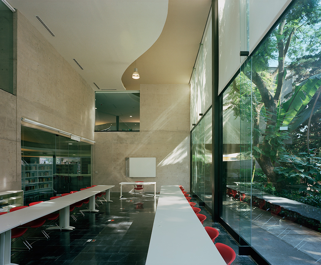 墨西哥 Pontifical 大学图书馆·绿色阅读空间-6