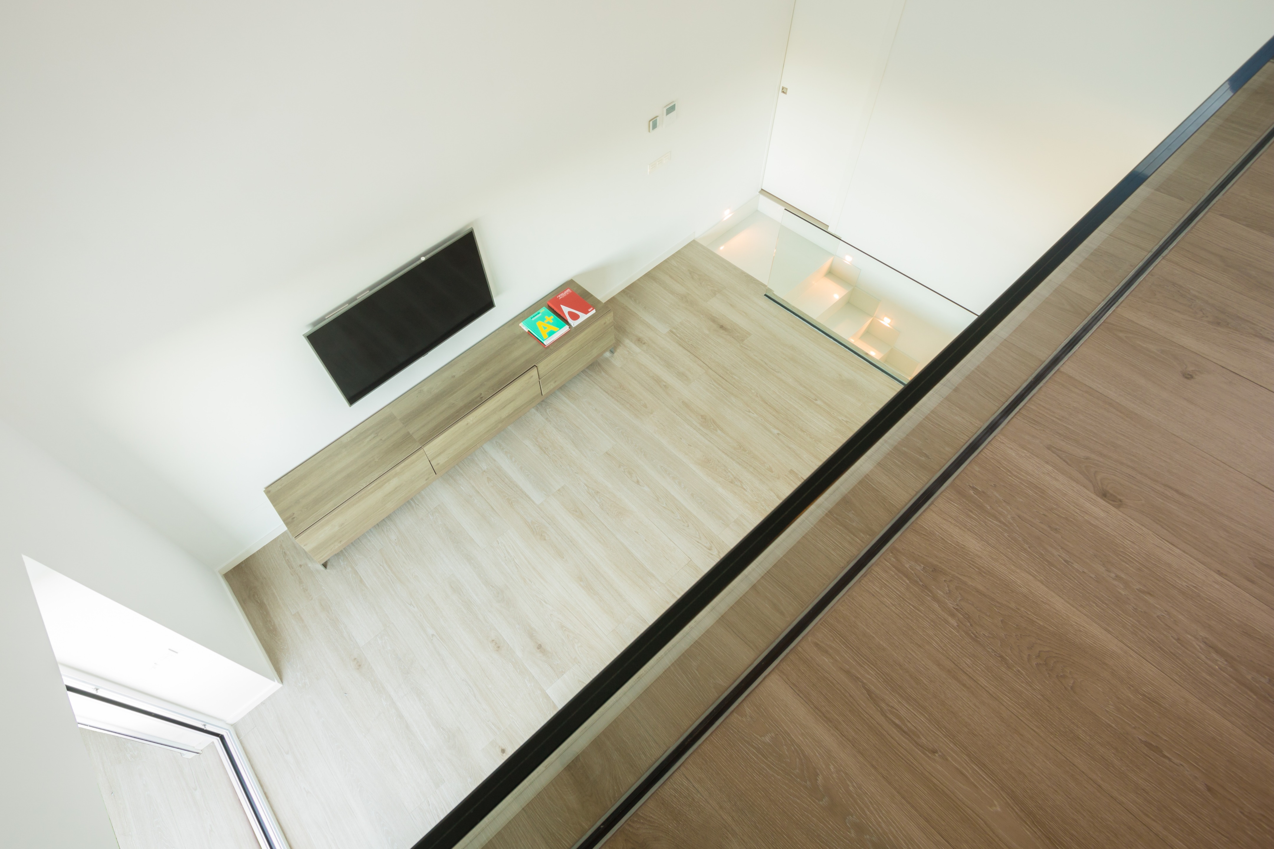 依地势而生的乌布里克单户住宅-8