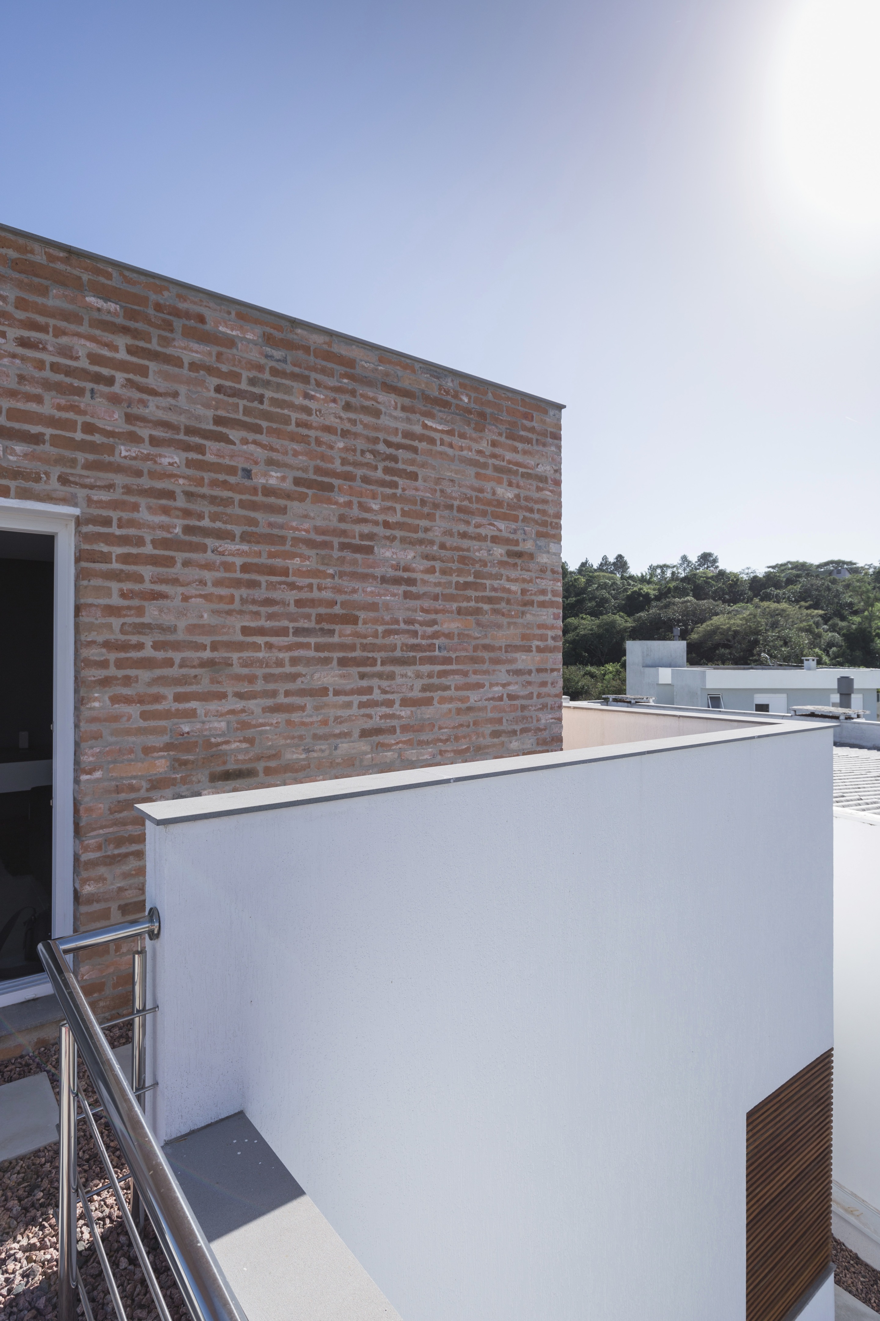 巴西现代简约别墅，自然与永恒的融合-8