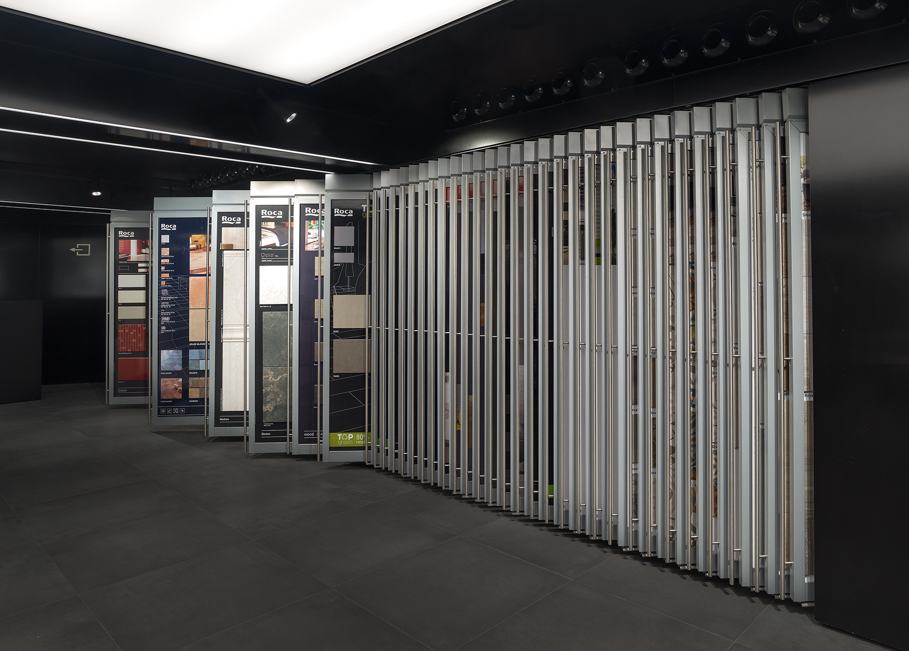 巴塞罗那 Roca 卫浴展示厅——自然光照的室内设计佳作-21