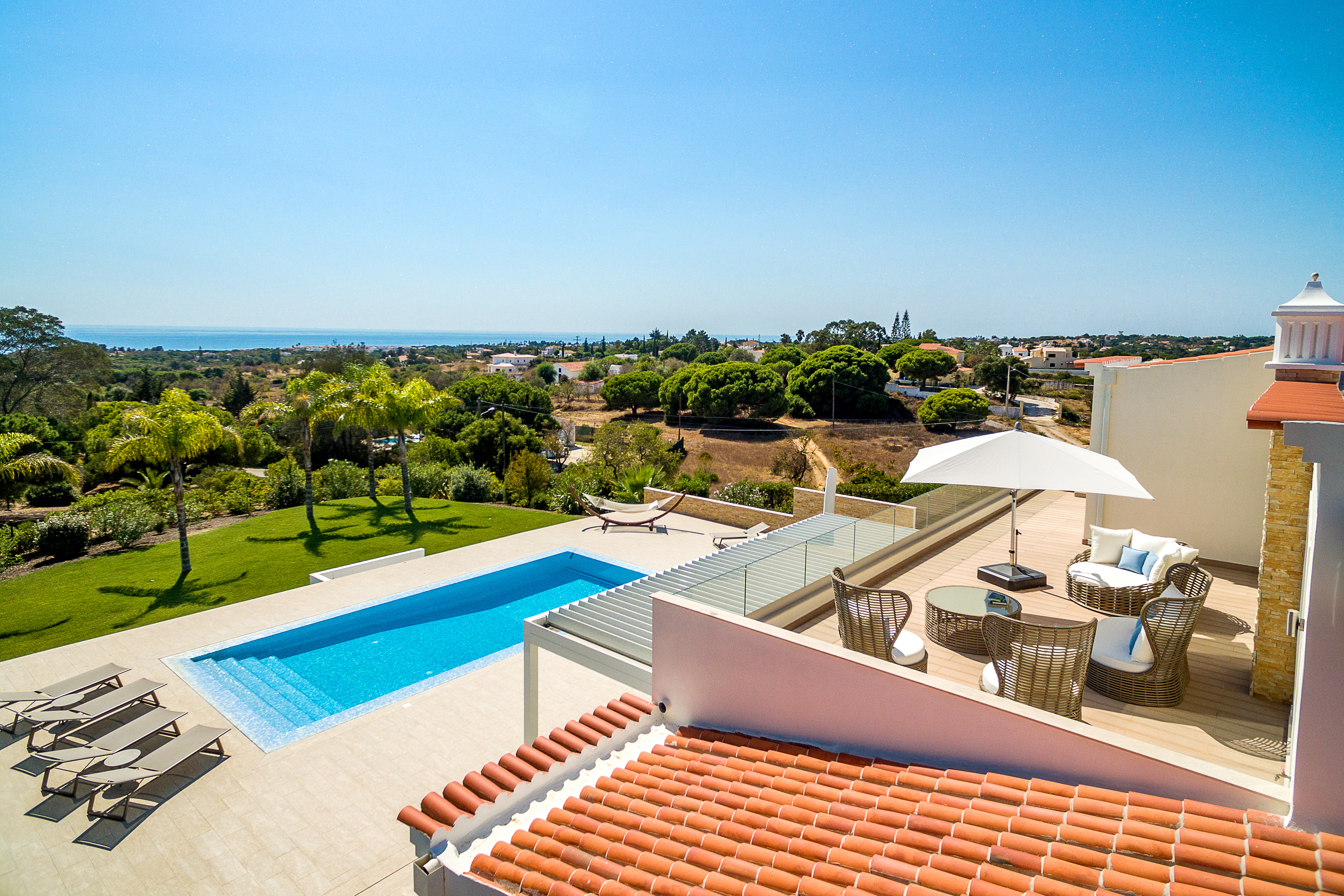 Simple Taste 团队打造的金色眼睛别墅室内设计-3