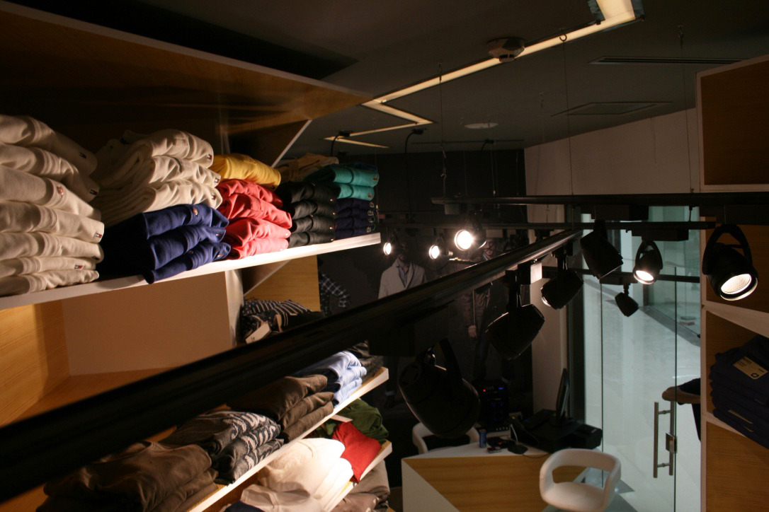 17 平米巴勒斯坦时尚小店，Noval 打造简约空间-20