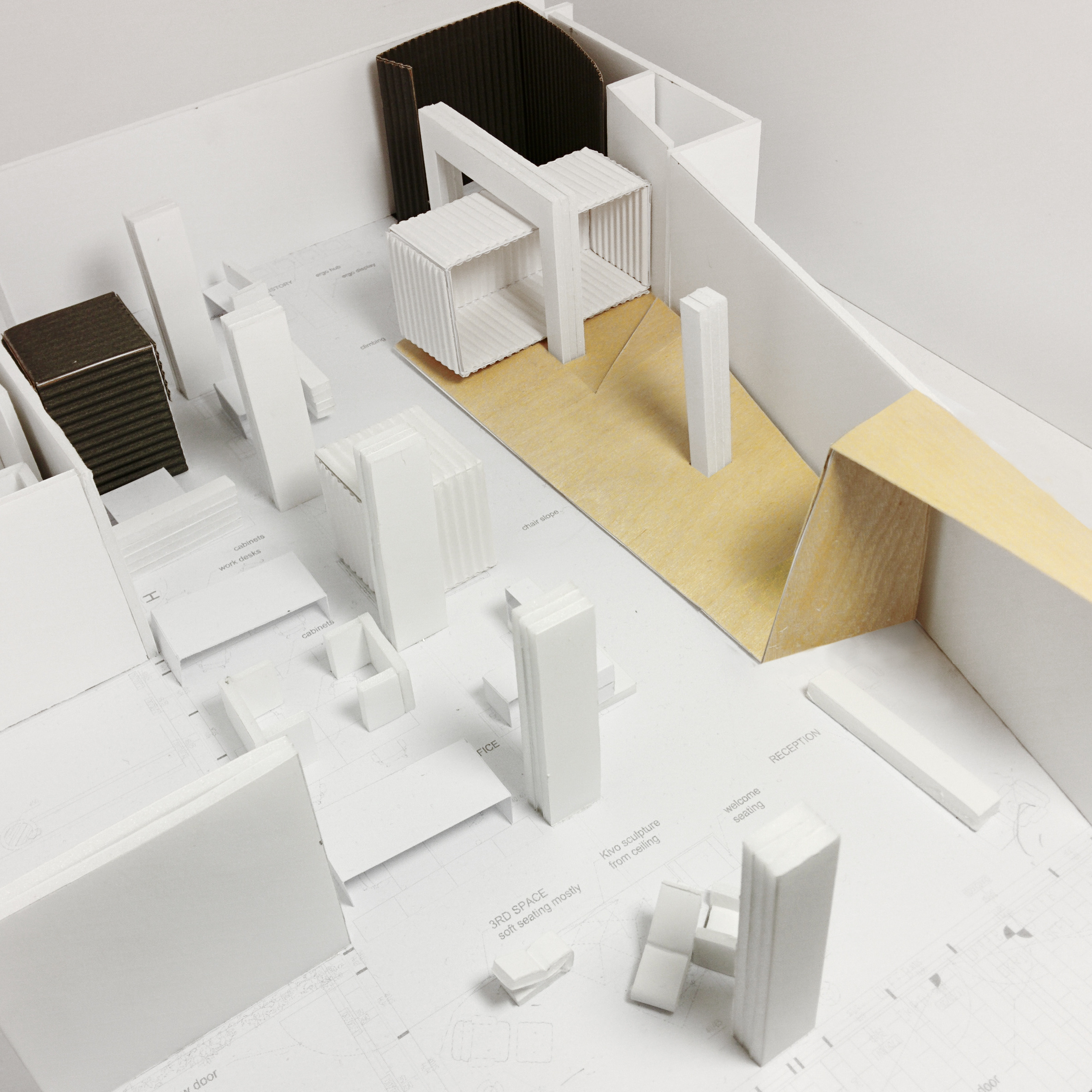 废旧集装箱打造时尚办公空间-22