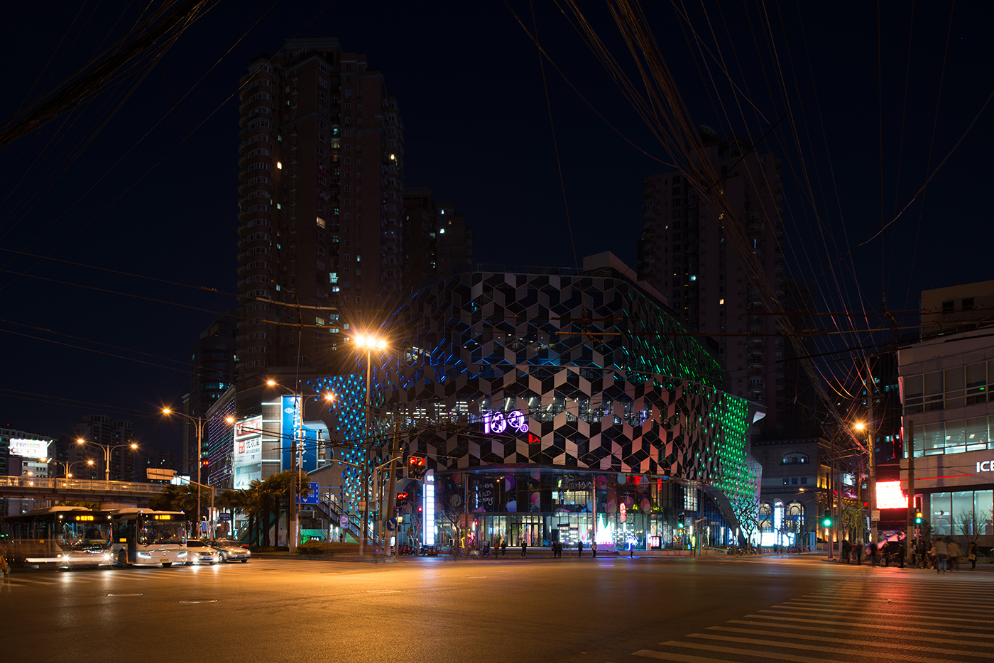 上海 Lane189 购物商场 | 阿格·利希特联手联合国工作室打造光之殿堂-3