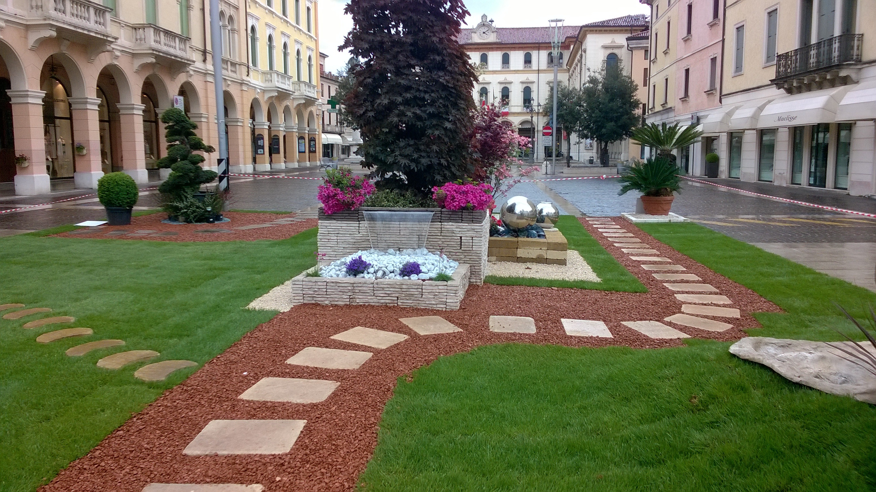 2016 年意大利公共广场家具定制案例-14