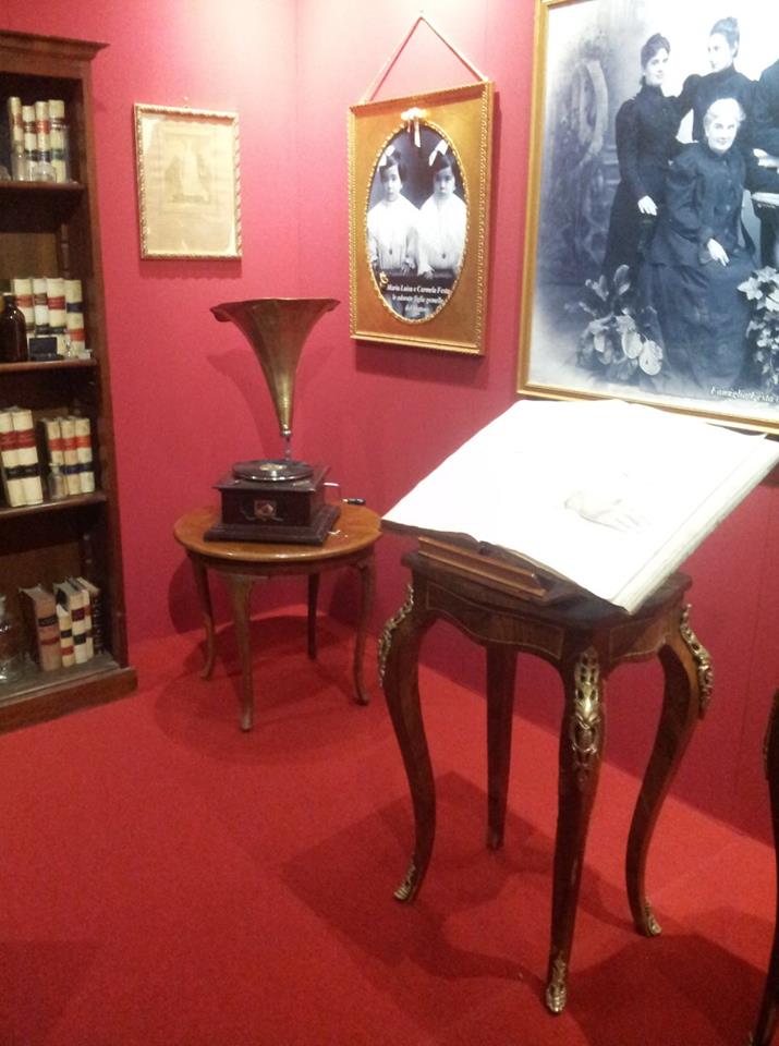 光芒万丈 | Padre Pio 展览设计-11