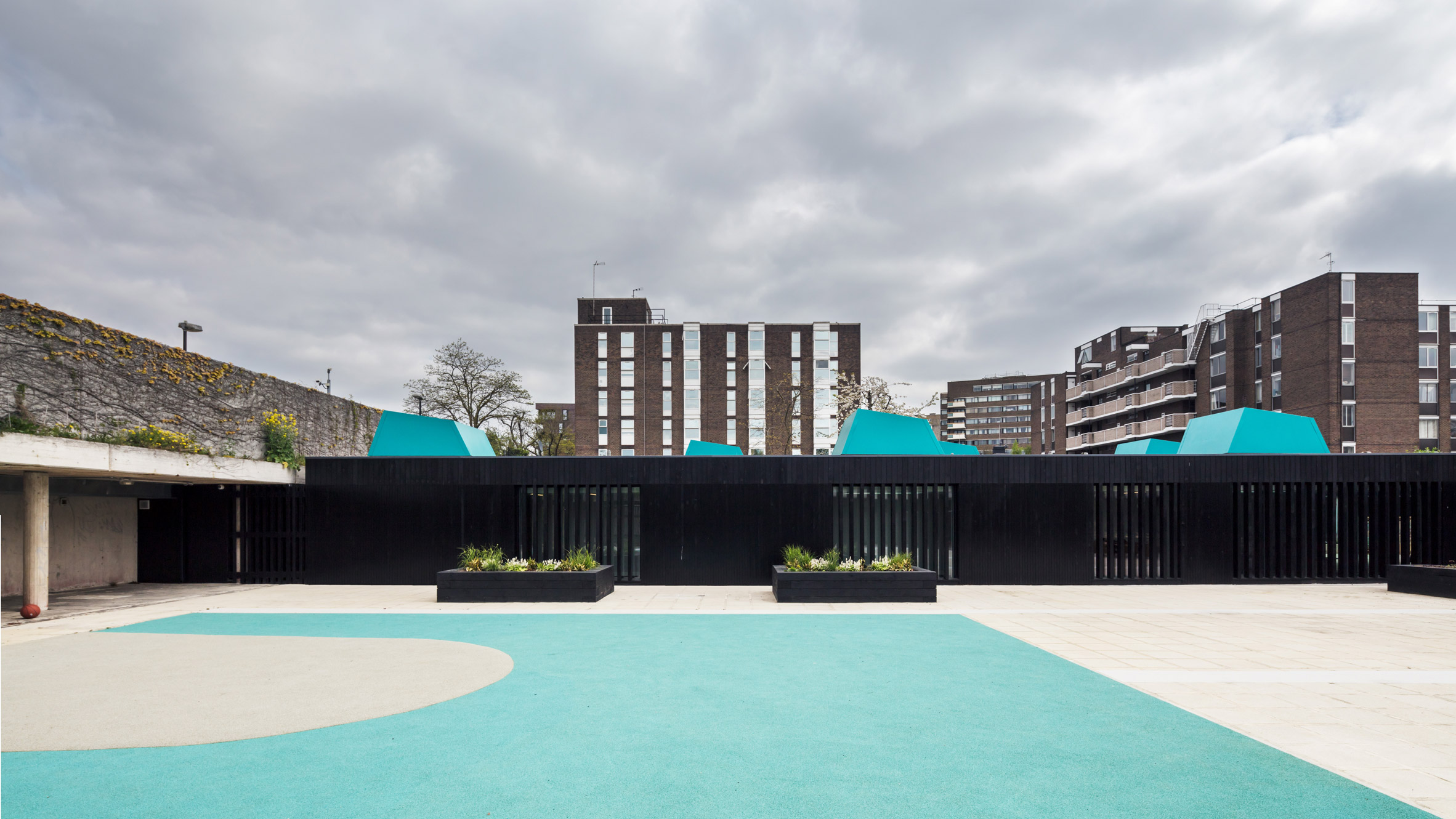 哈弗斯托克在伦敦现代派建筑群中打造新学校-0