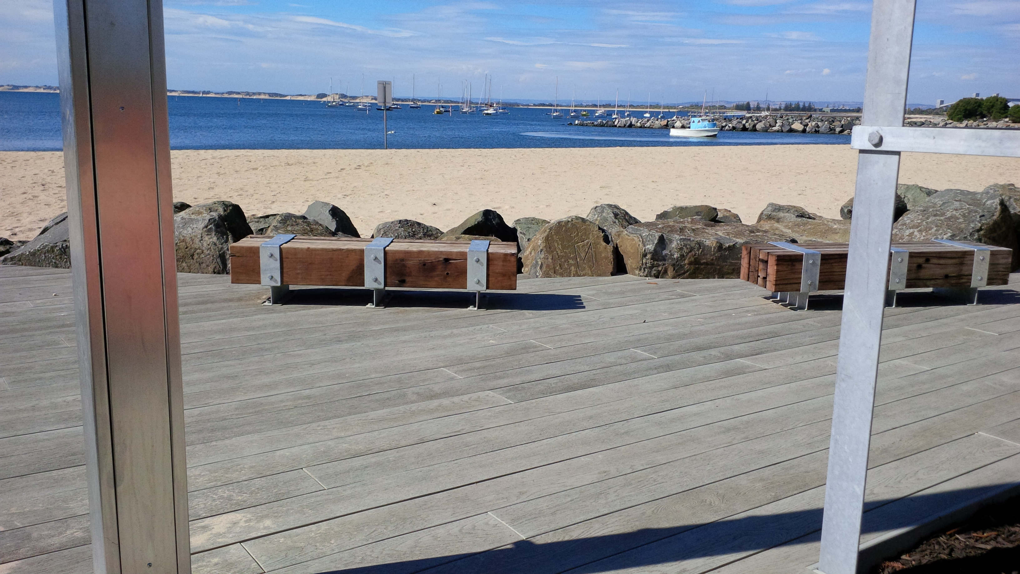 2014 年完工的 Millboard Smoked Oak decking 项目-6