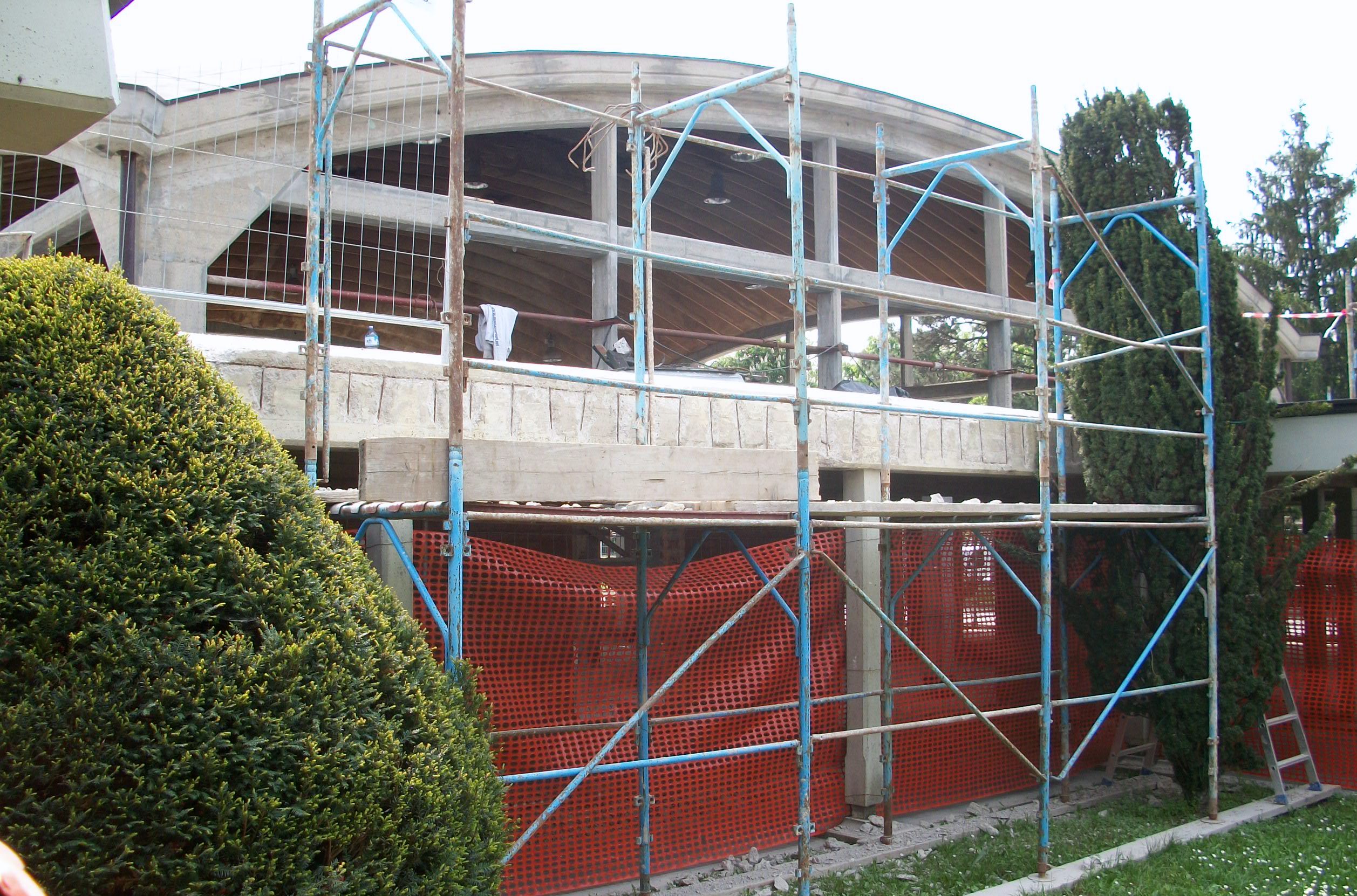 2011 年建设的多功能文化中心——O.S.E.A-15