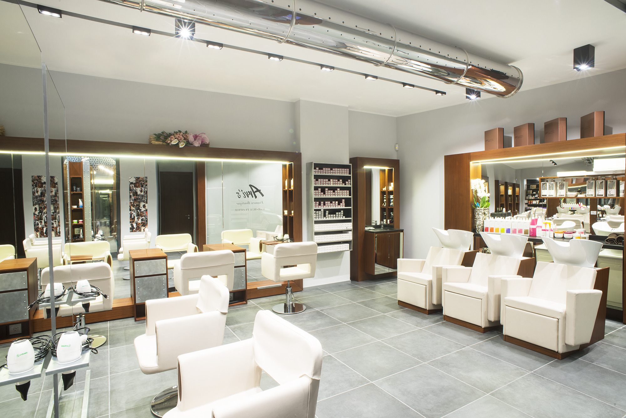 意大利 Takara Belmont 美容院设计-1