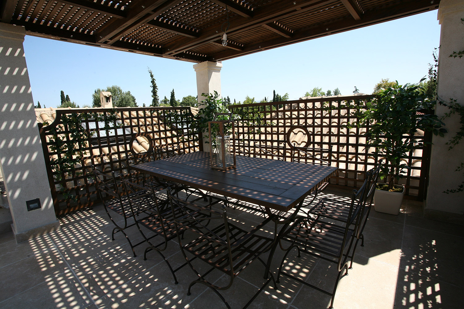 简约时尚的露台公寓设计-30