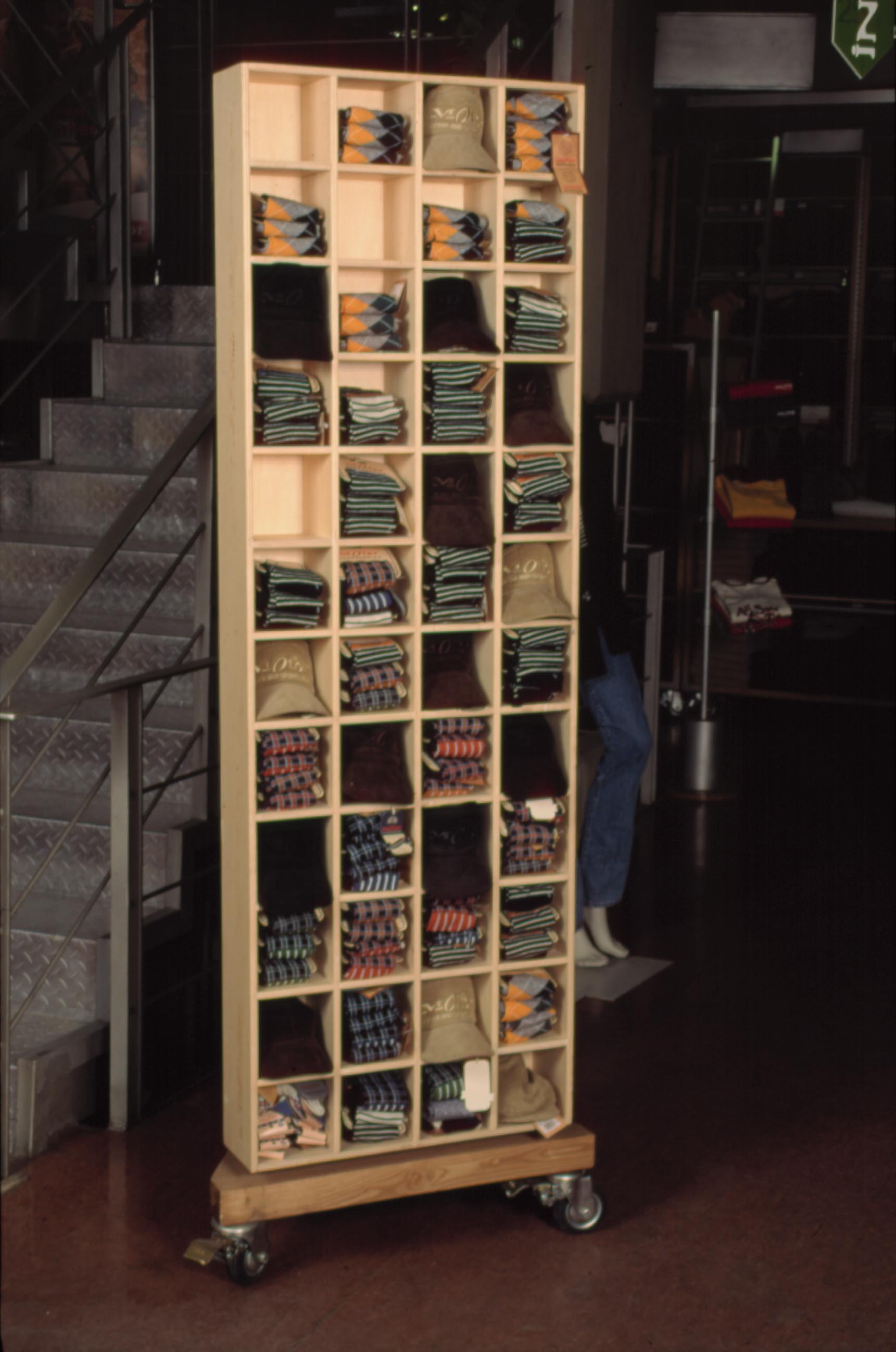 1997 年摩托牛仔裤店概念设计-20