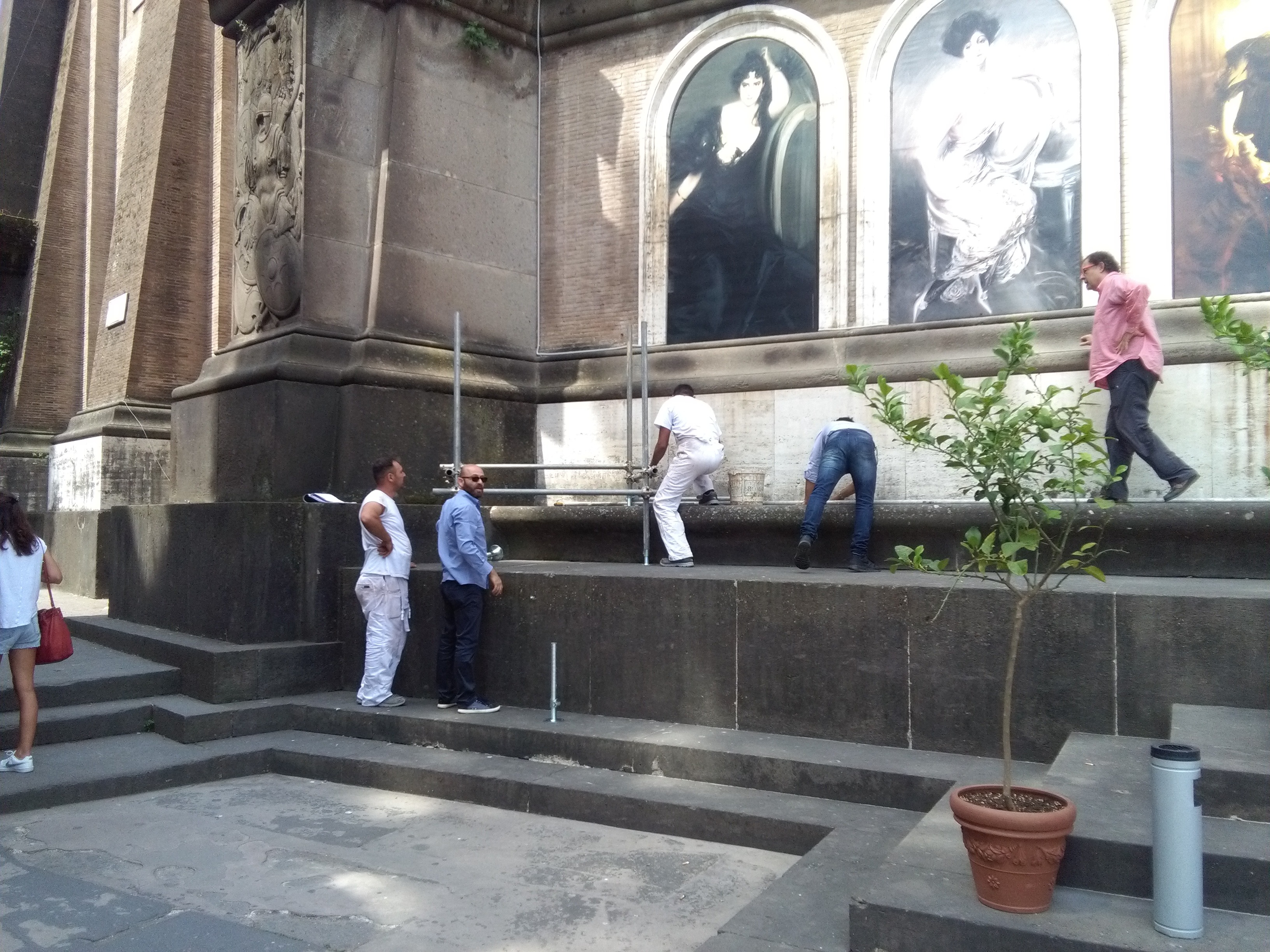 罗马维托里诺广场“燃烧”展览设计-18