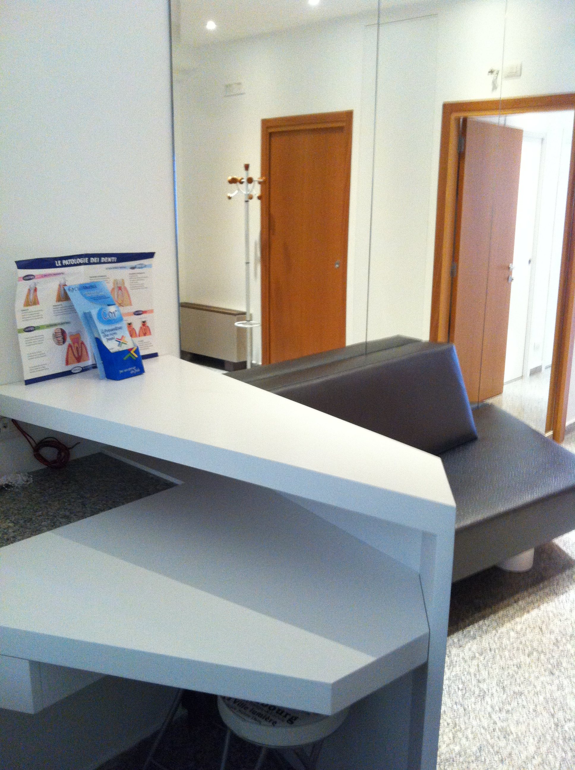 2014 年完成的意大利牙科诊所室内设计-11