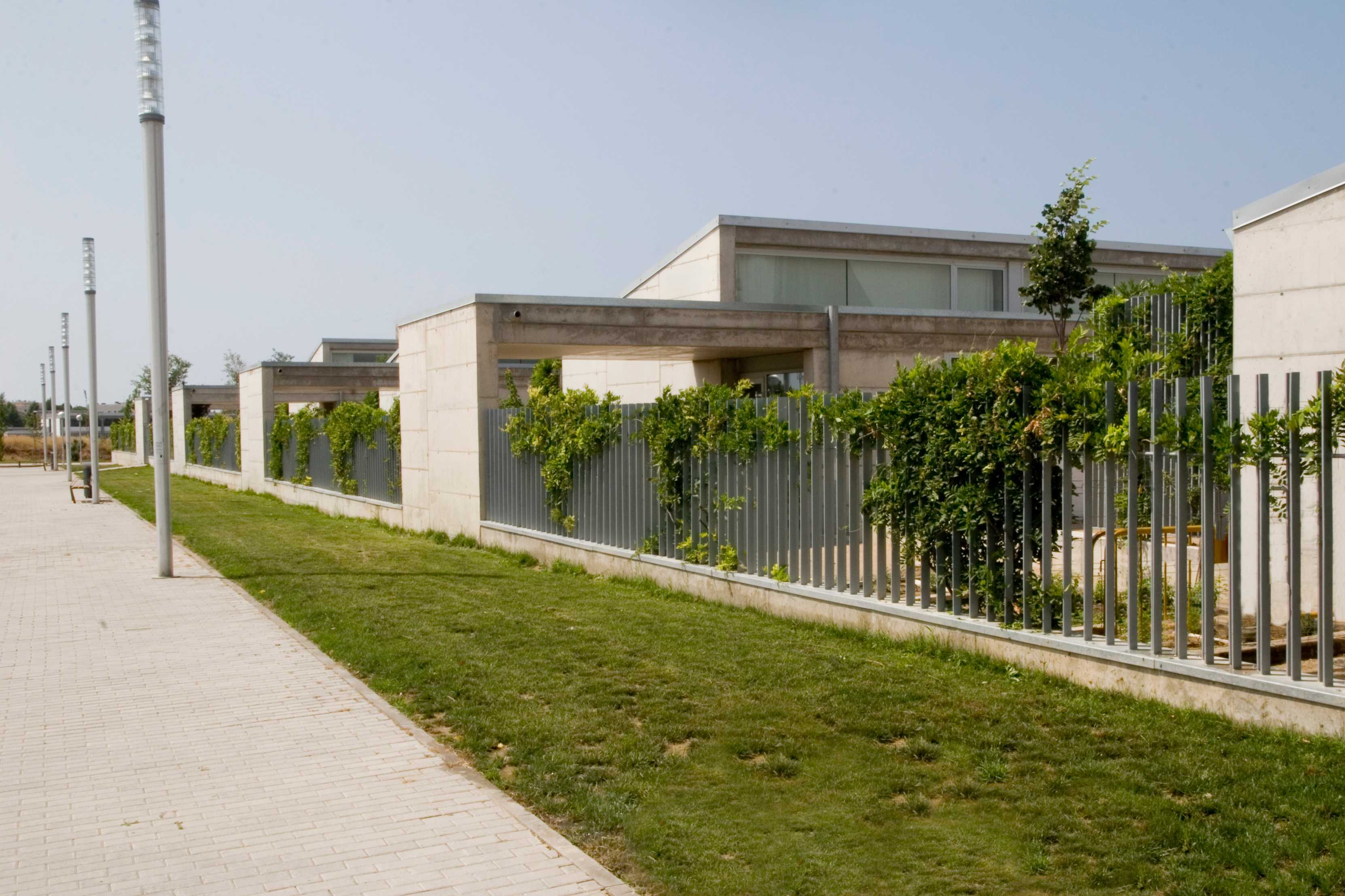 绿色环绕的 Elisabeth 学校,打造自然延伸的教育空间-6