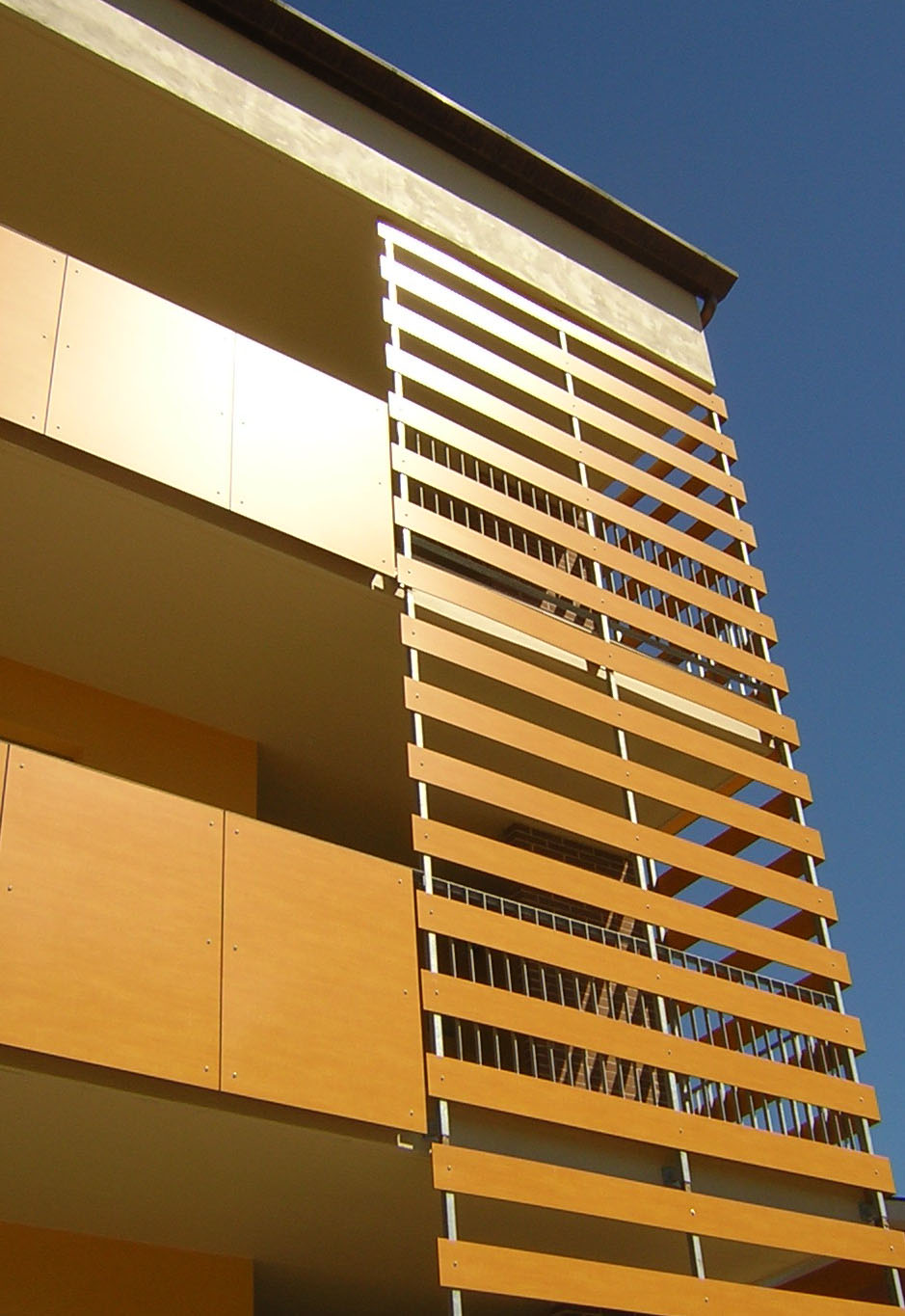 创新材料与节能设计的多家庭住宅-6