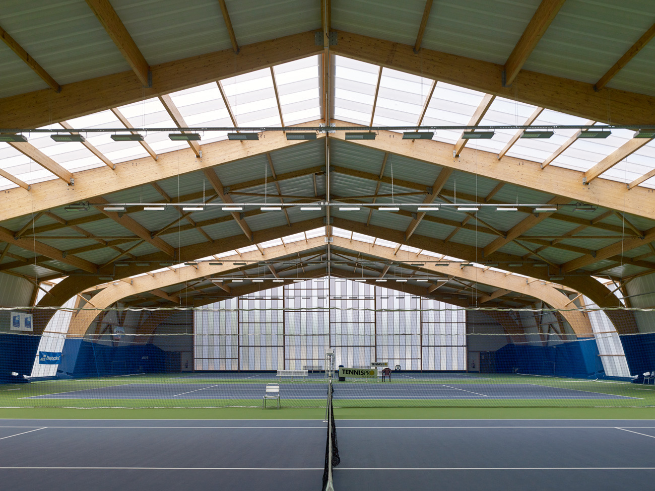 动感轨迹下的网球俱乐部设计-8