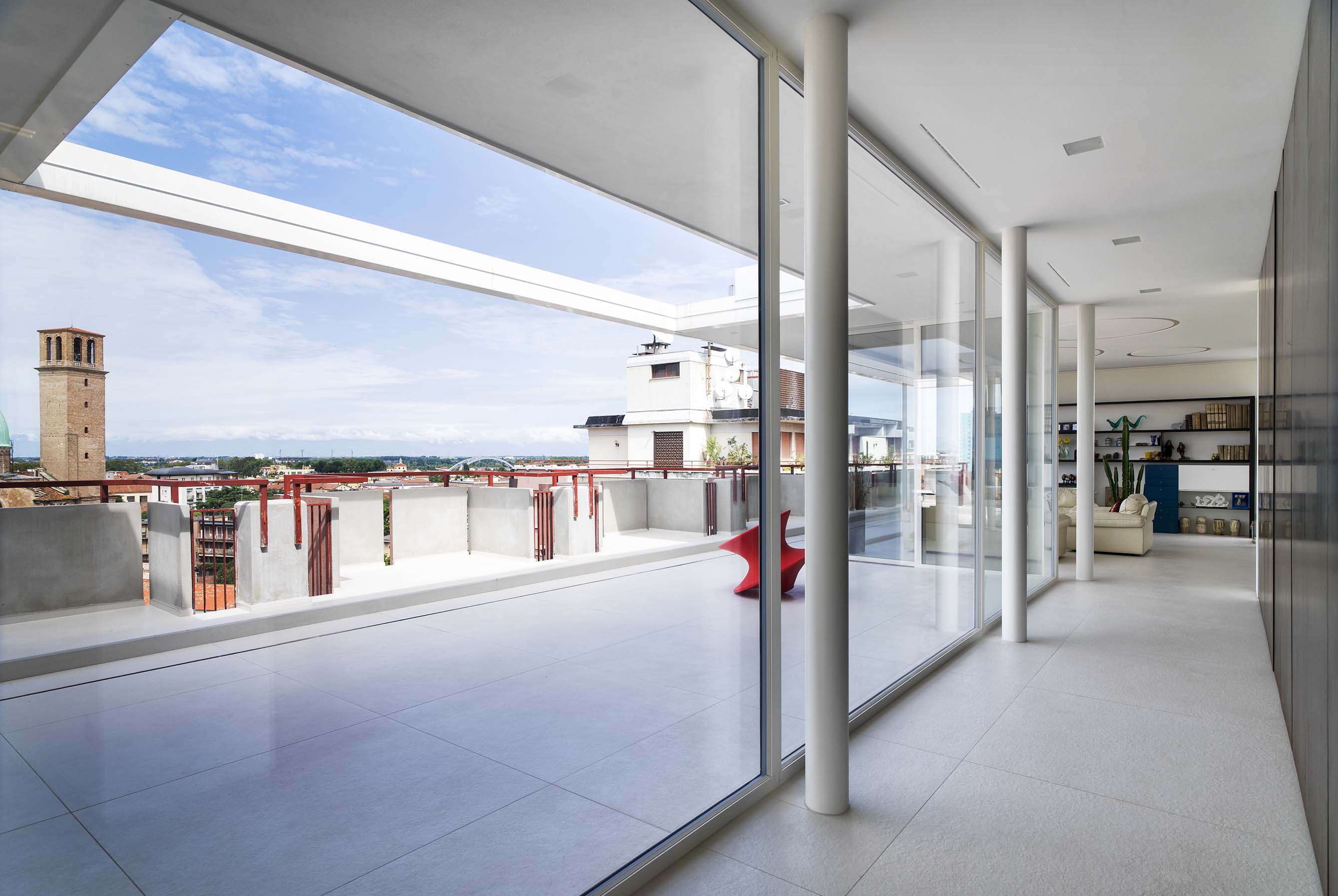 意式风情 Padova 顶层公寓的 360°全景视野-3