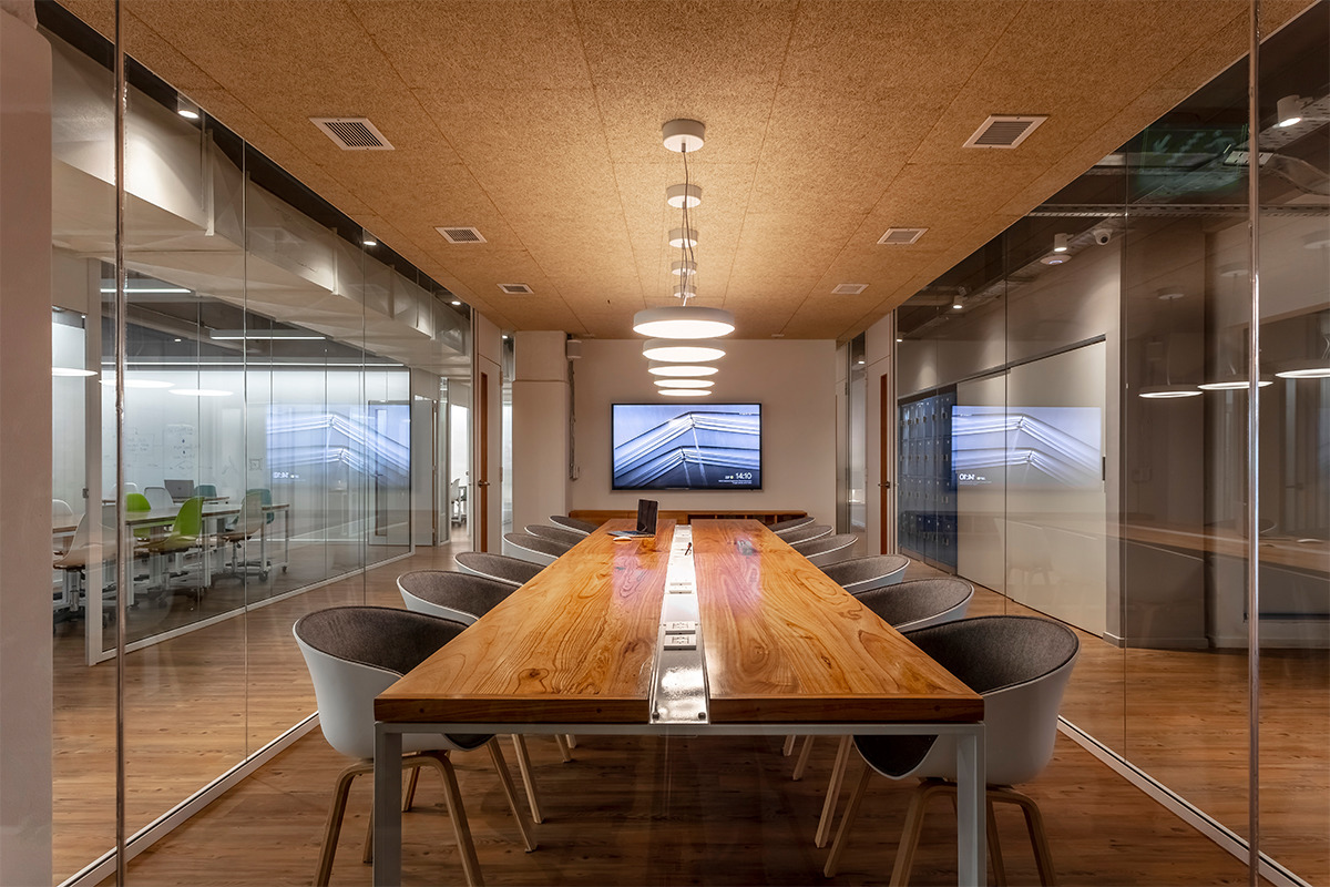 灵活多变的空间设计,打造线上线下融合的教育基地-27