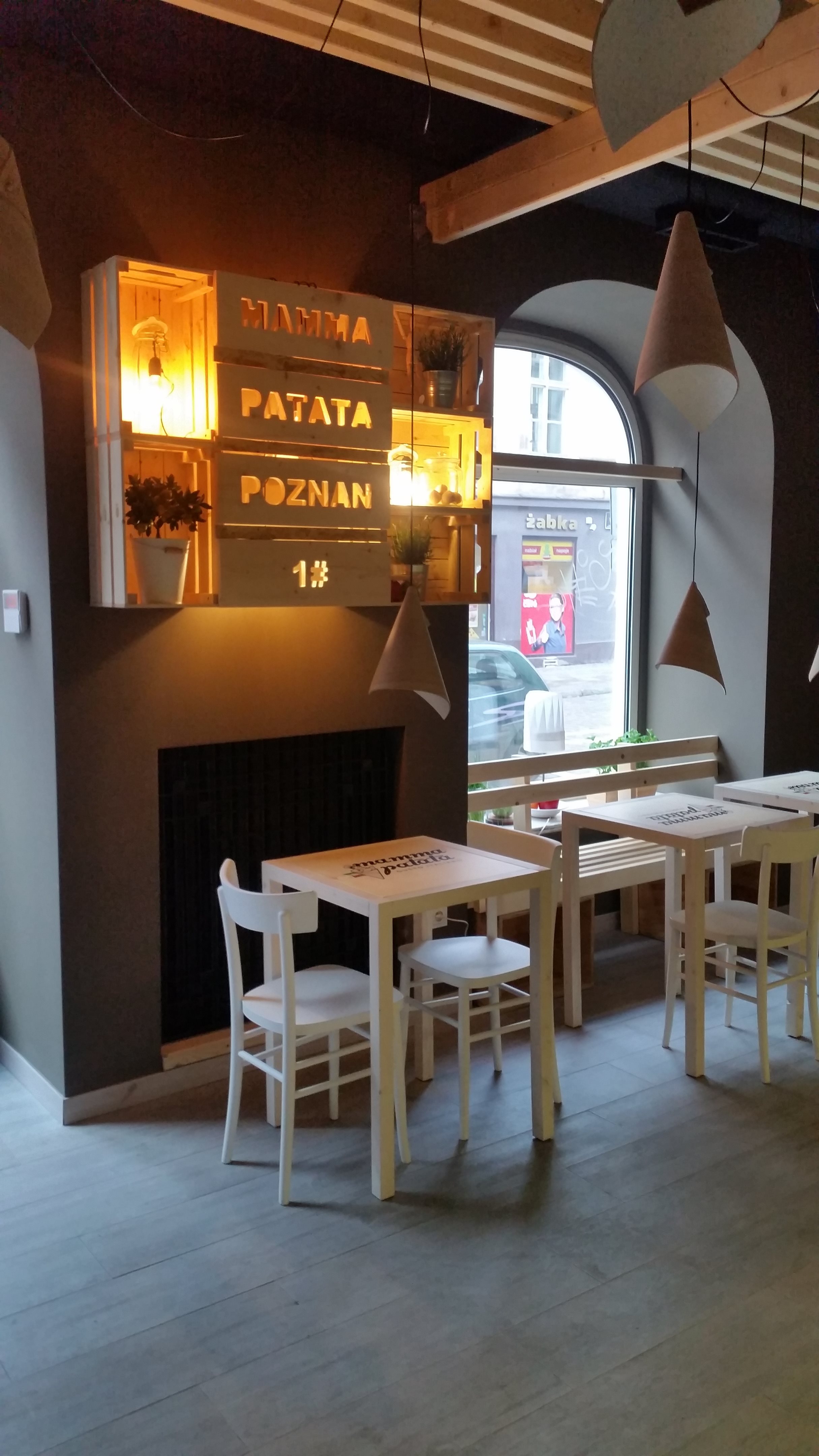 Mamma Patata 餐厅设计-31