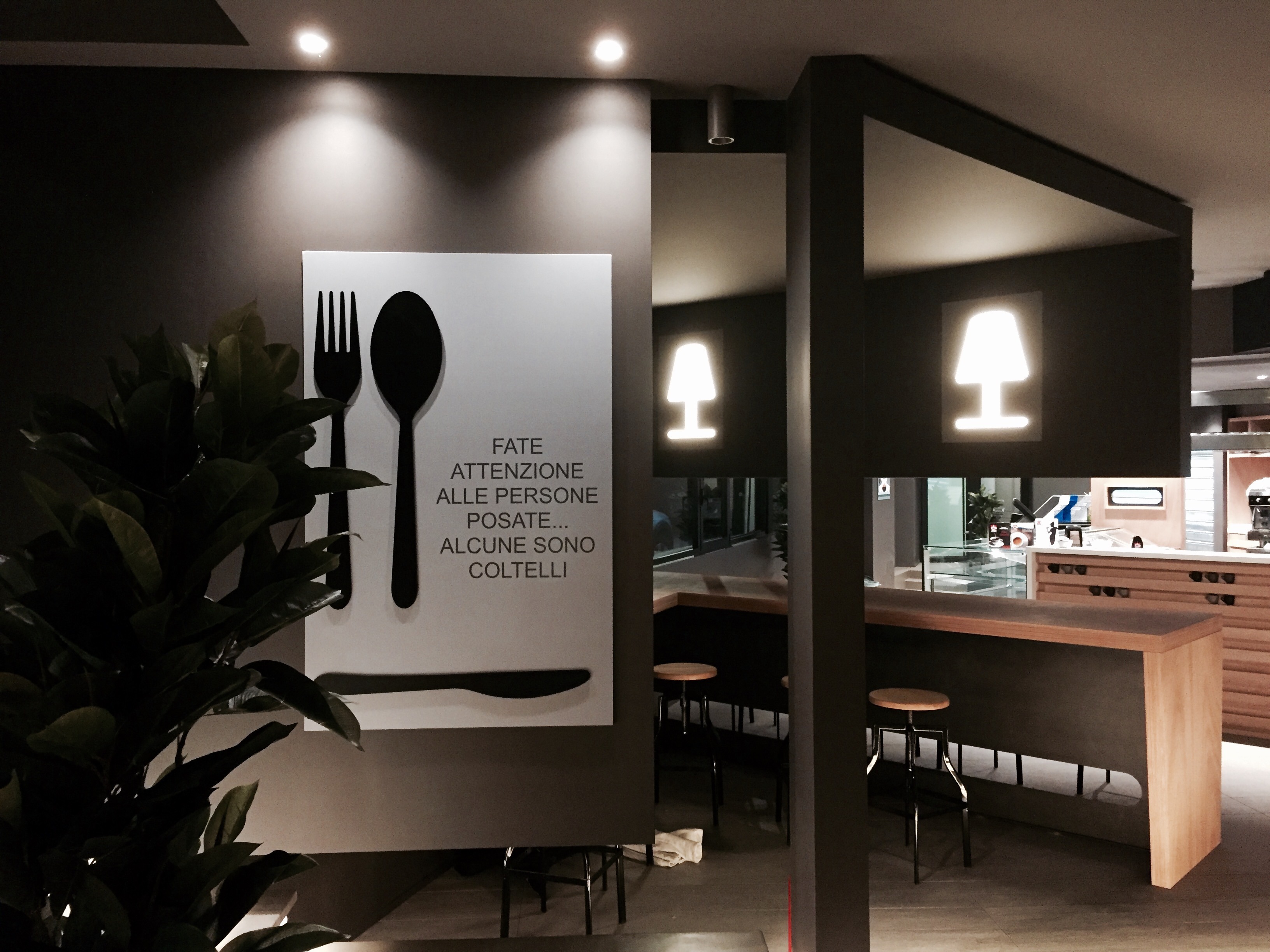 2016 年完成的 QUATTROCHIACCHIERE 咖啡餐厅设计-5