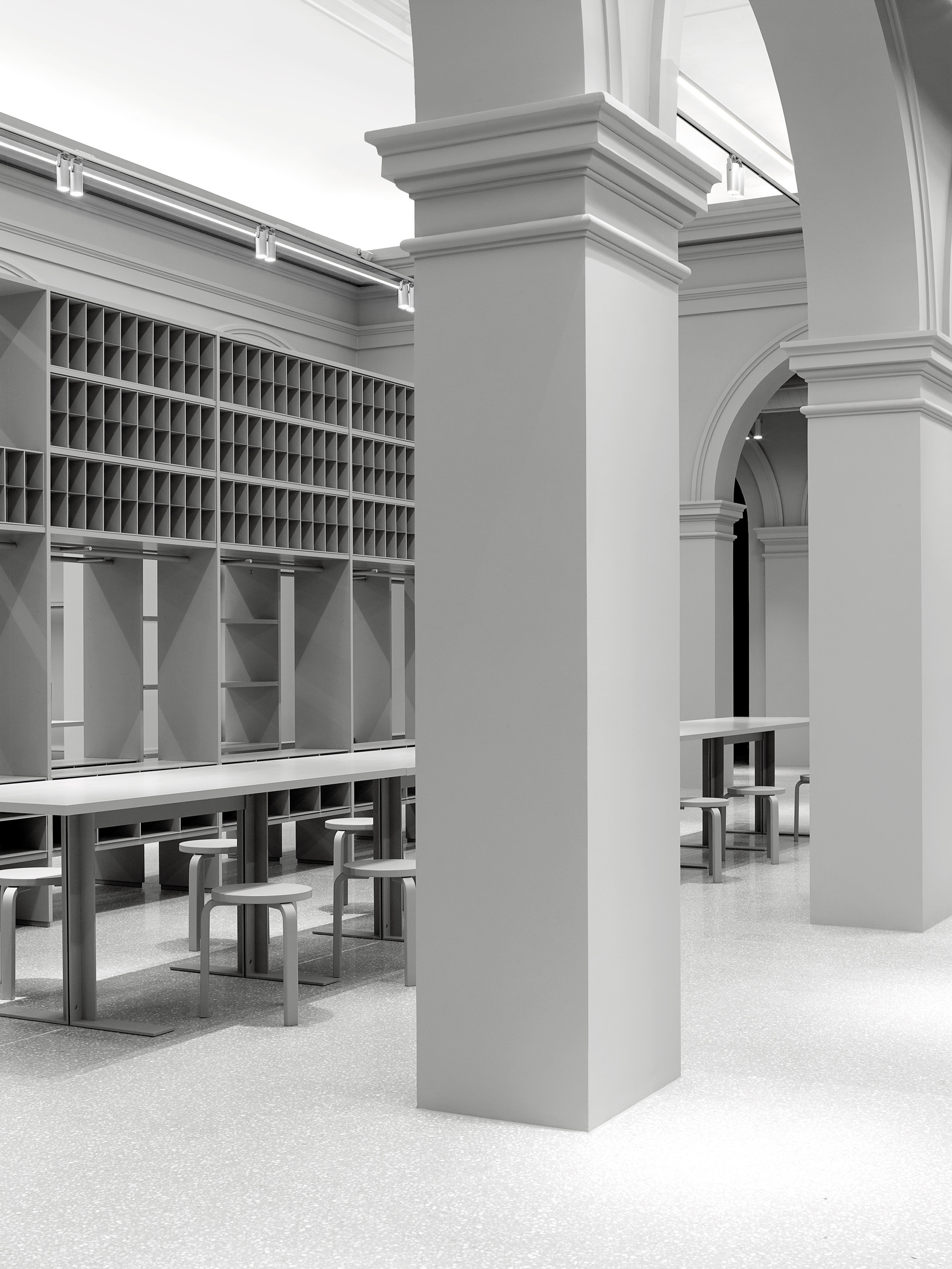 Arket 哥本哈根店 | 历史档案融入现代设计-5