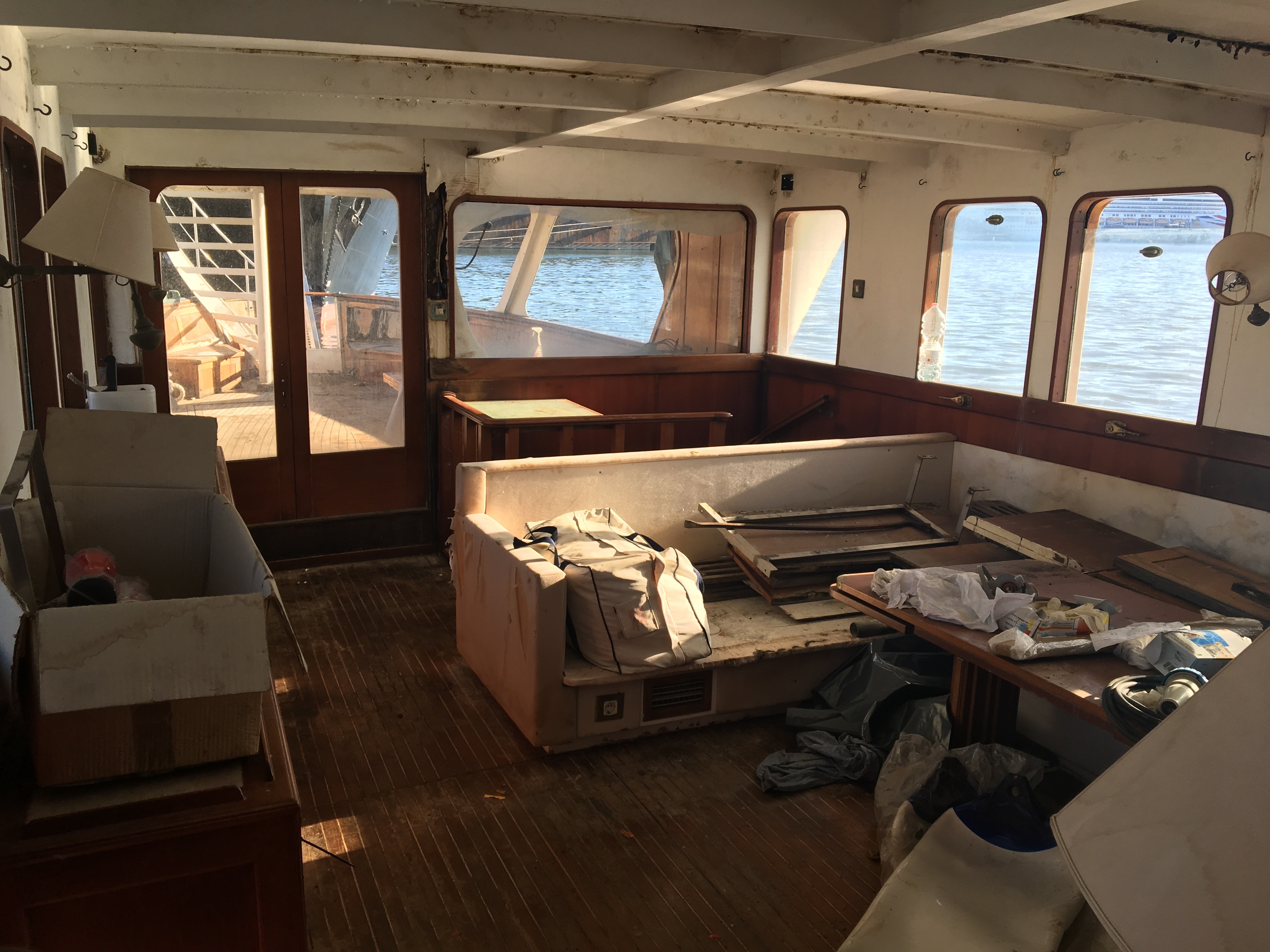 豪华游艇"Letting Go"的室内设计亮点-22