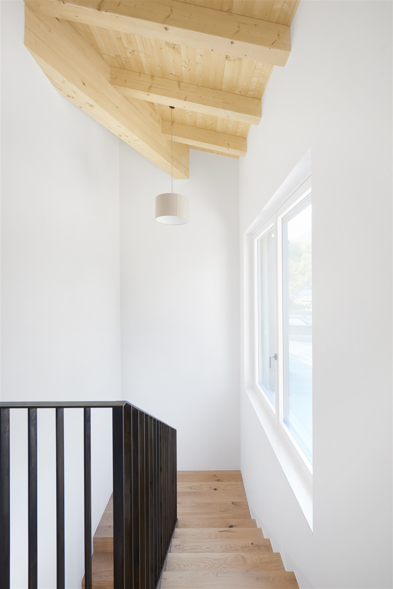 传统与现代共融的意大利木质住宅-29