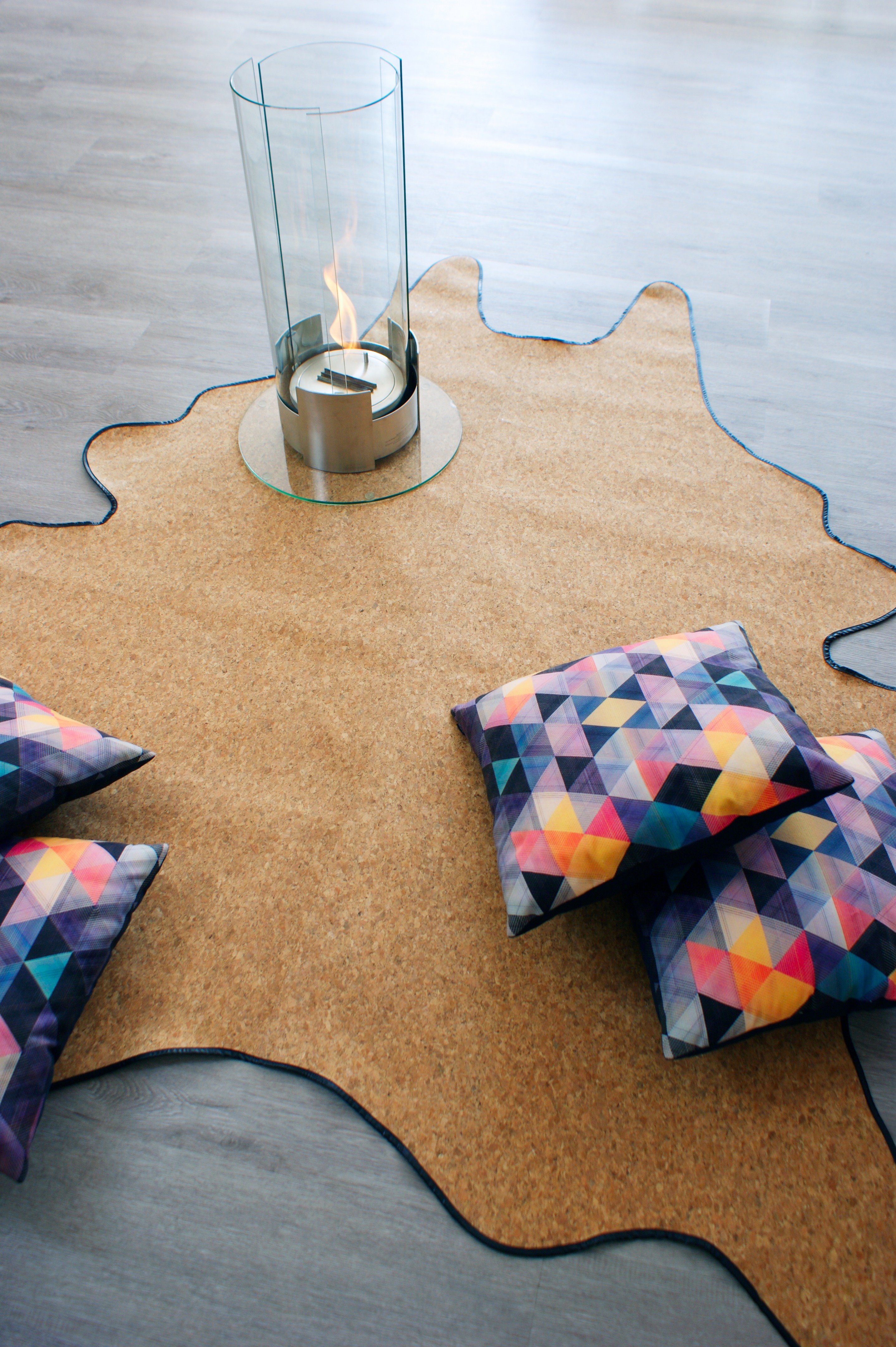 VEGAN 牛皮质地地毯-2