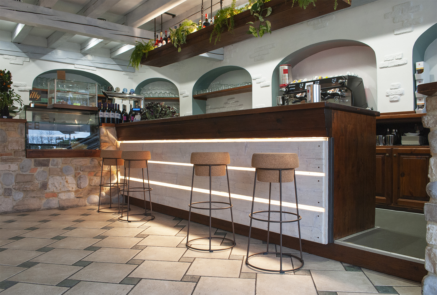 C'est La Vie 绿色环保咖啡餐厅设计-11