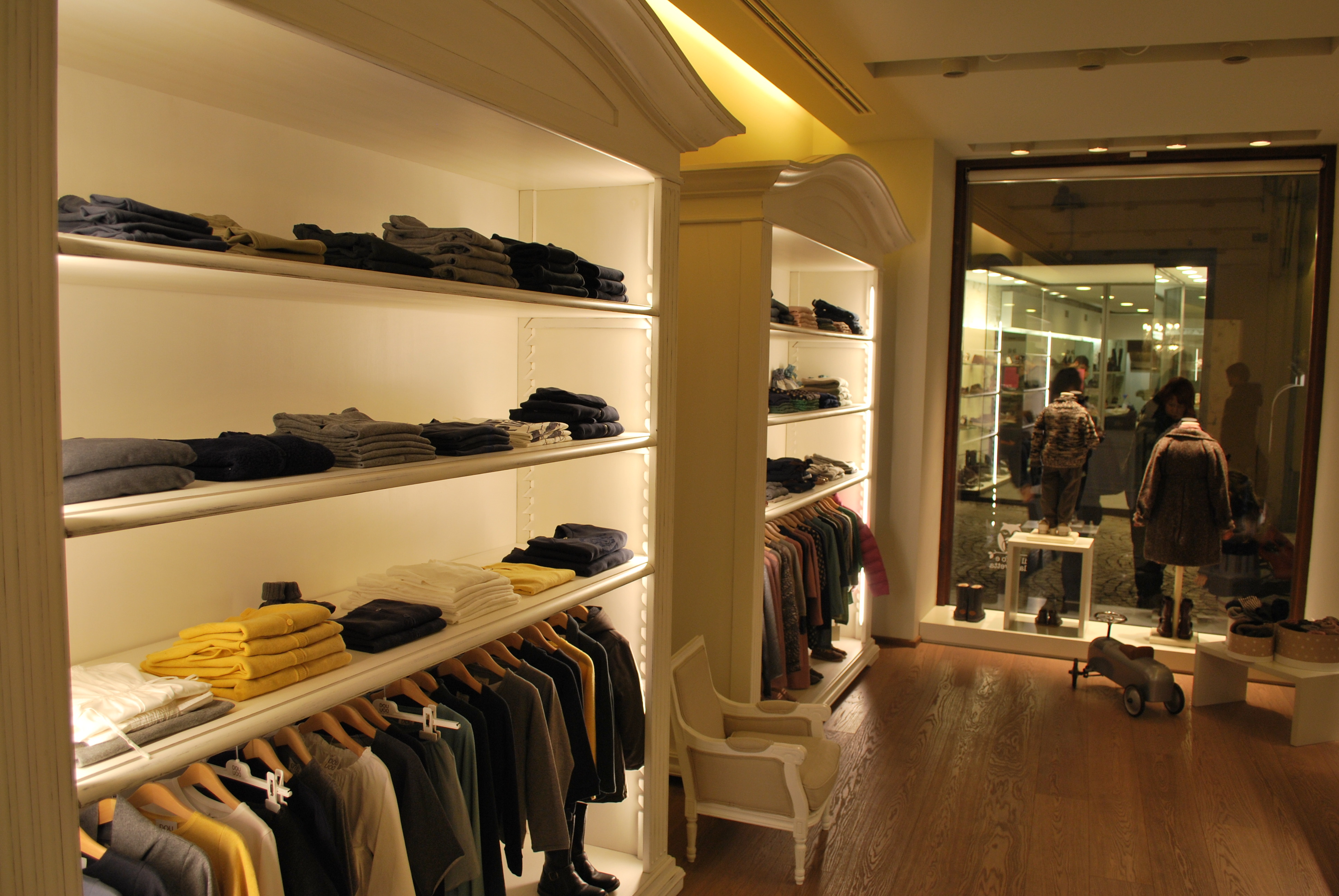 意大利儿童服装店“猫头鹰与狐狸”-4