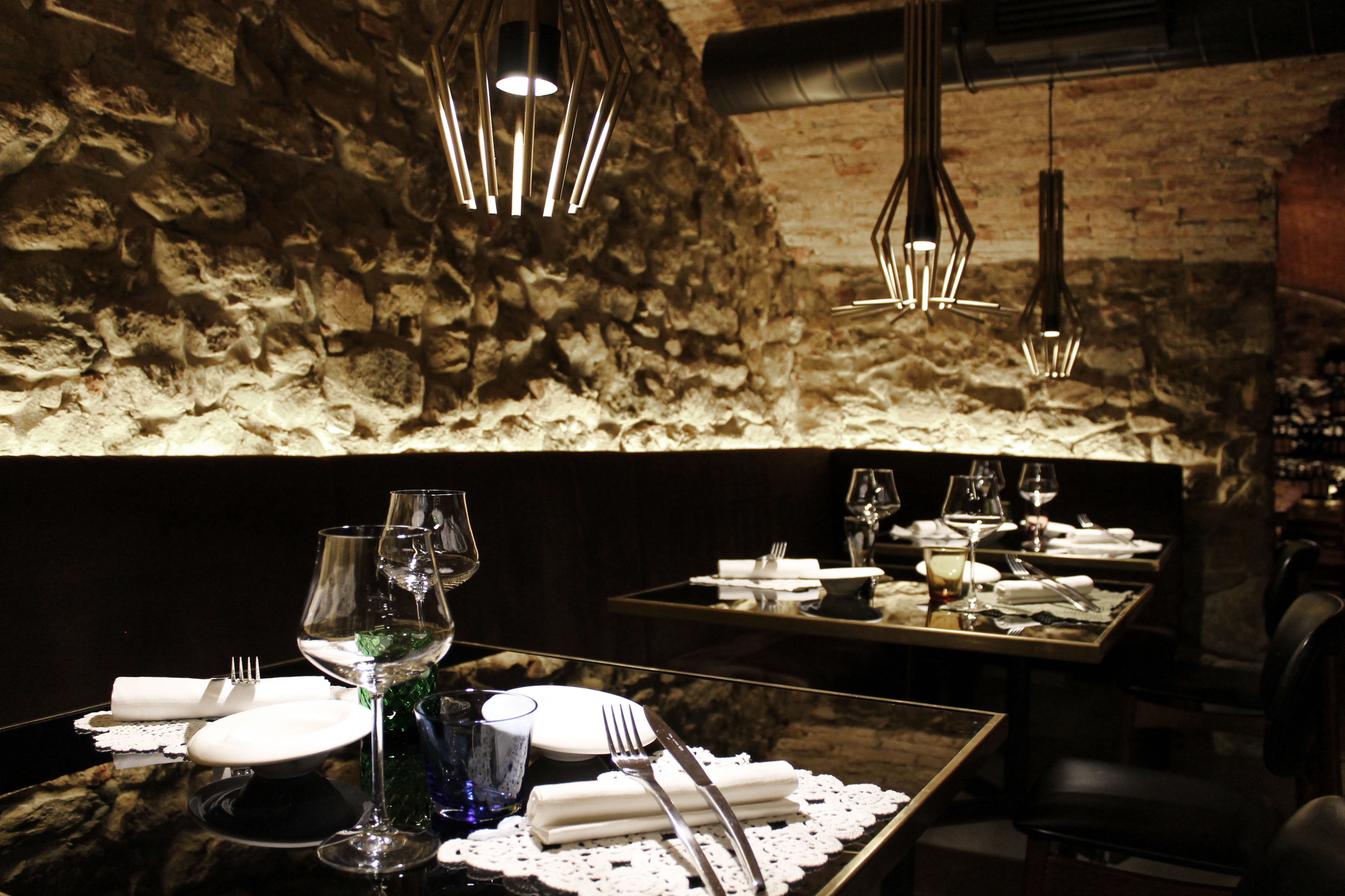 历史与当代交融的意大利餐厅设计-15