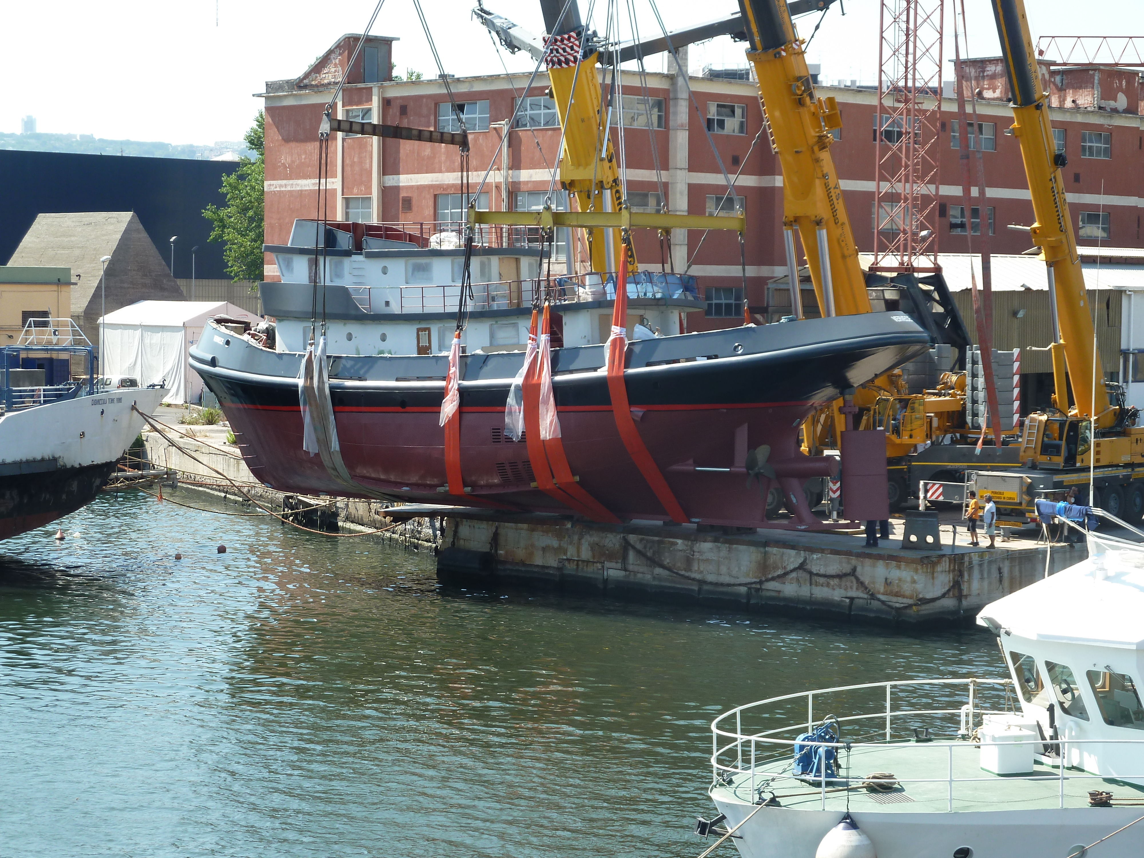 历史名船“VERVECE”翻新成豪华游艇-20